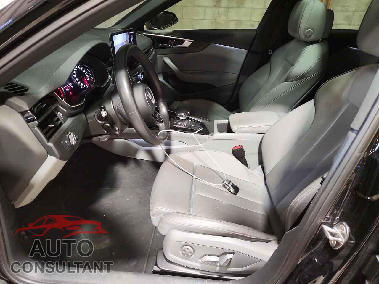 AUDI A4 2021 - WAUDAAF49MA018959
