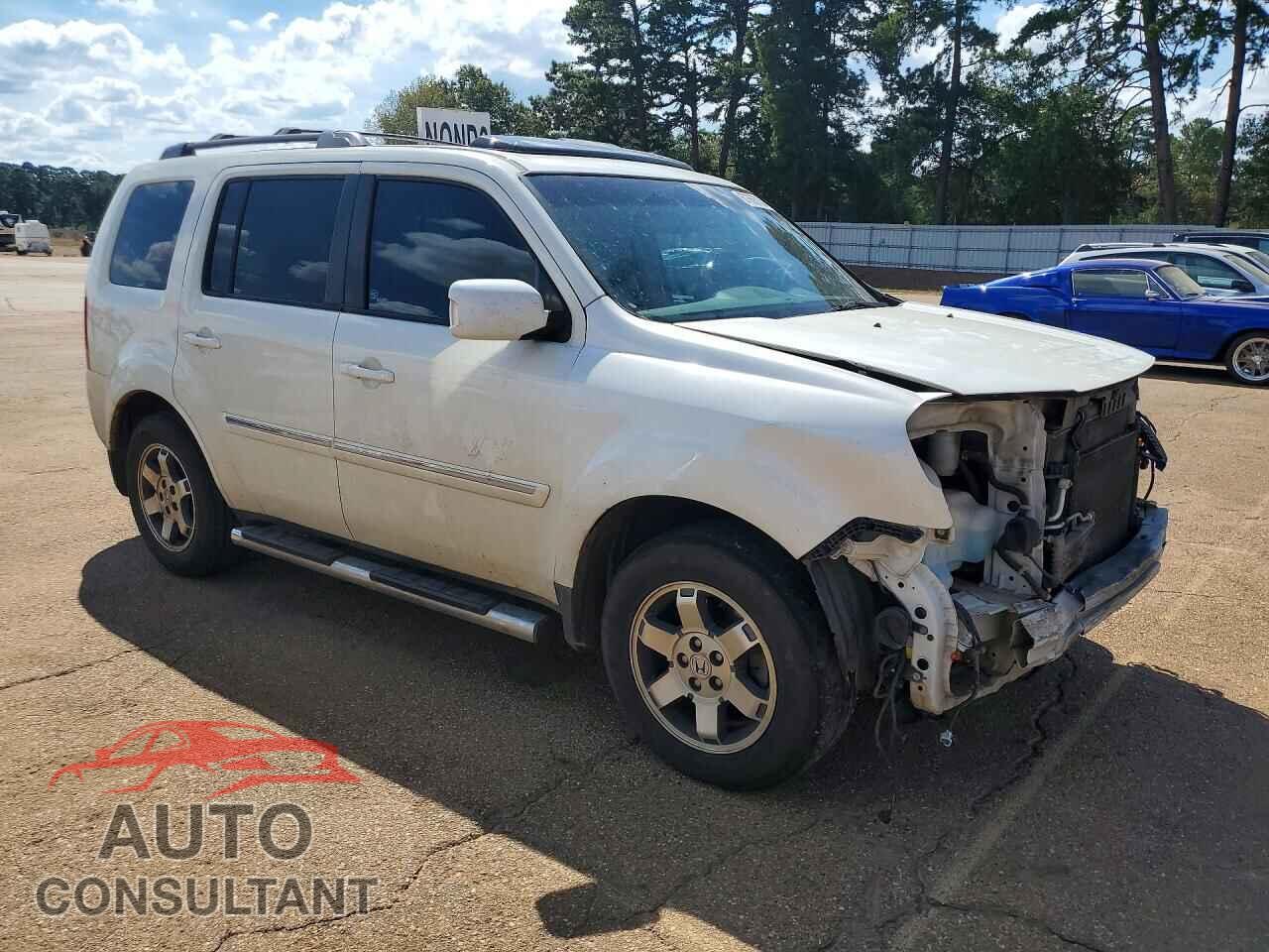 HONDA PILOT 2011 - 5FNYF3H99BB044573