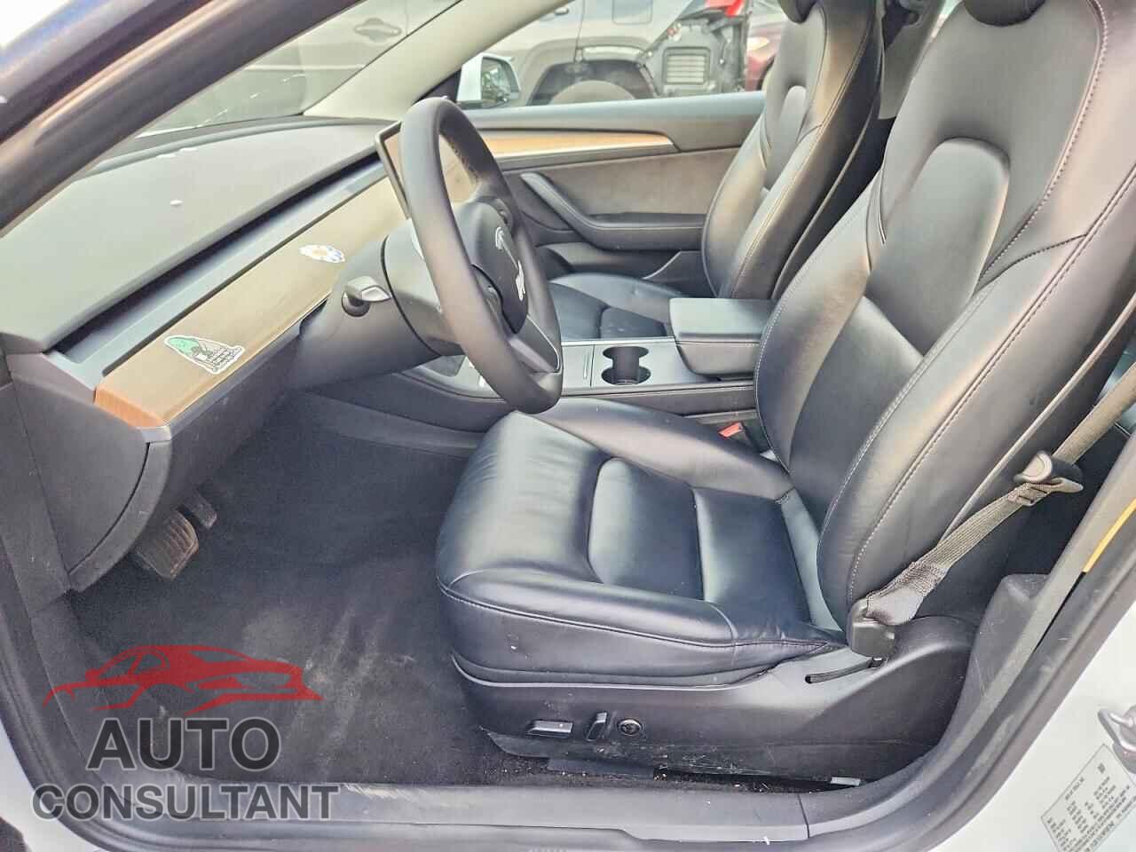 TESLA MODEL 3 2021 - 5YJ3E1EA1MF087940