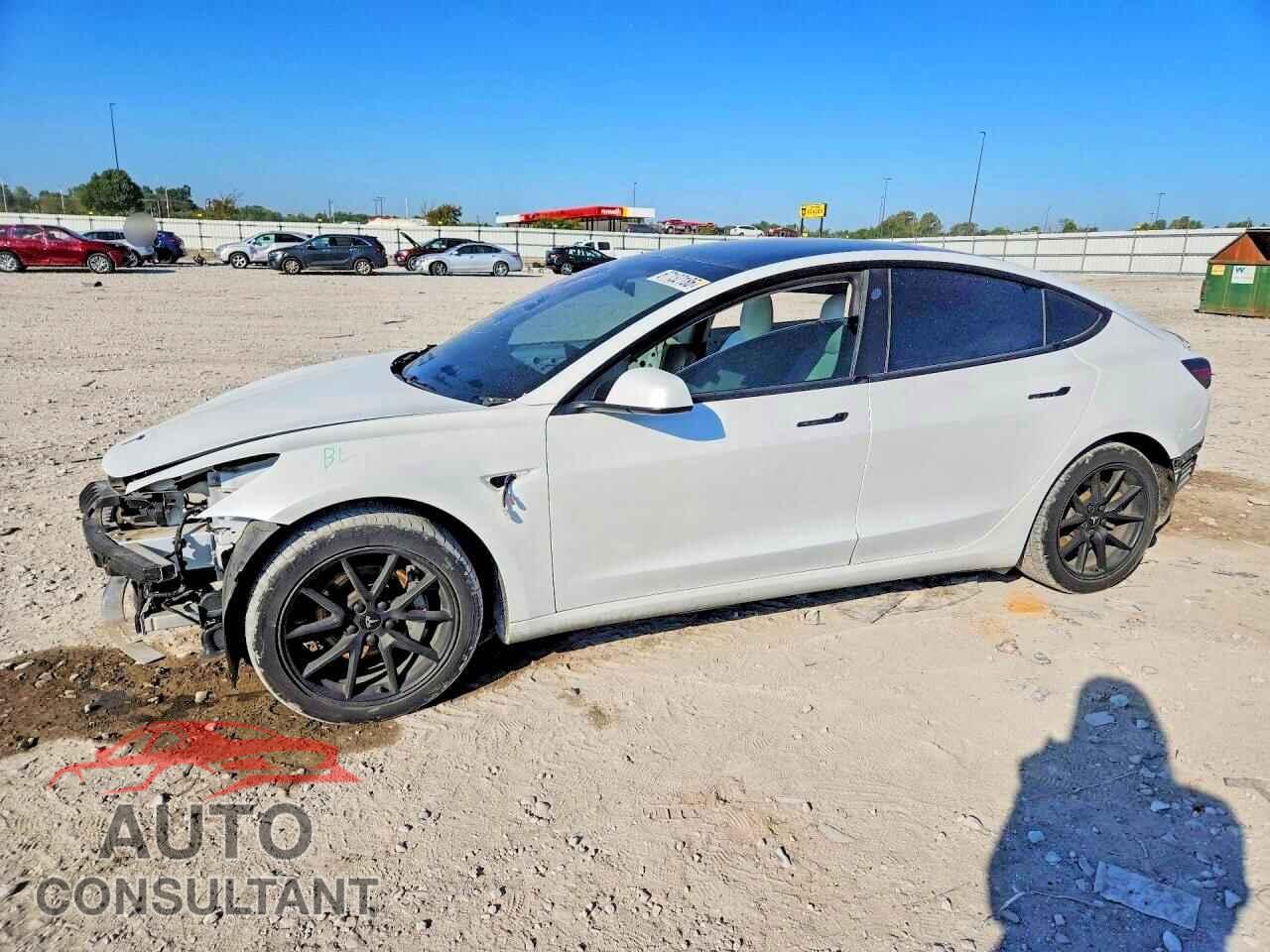 TESLA MODEL 3 2021 - 5YJ3E1EB3MF856057