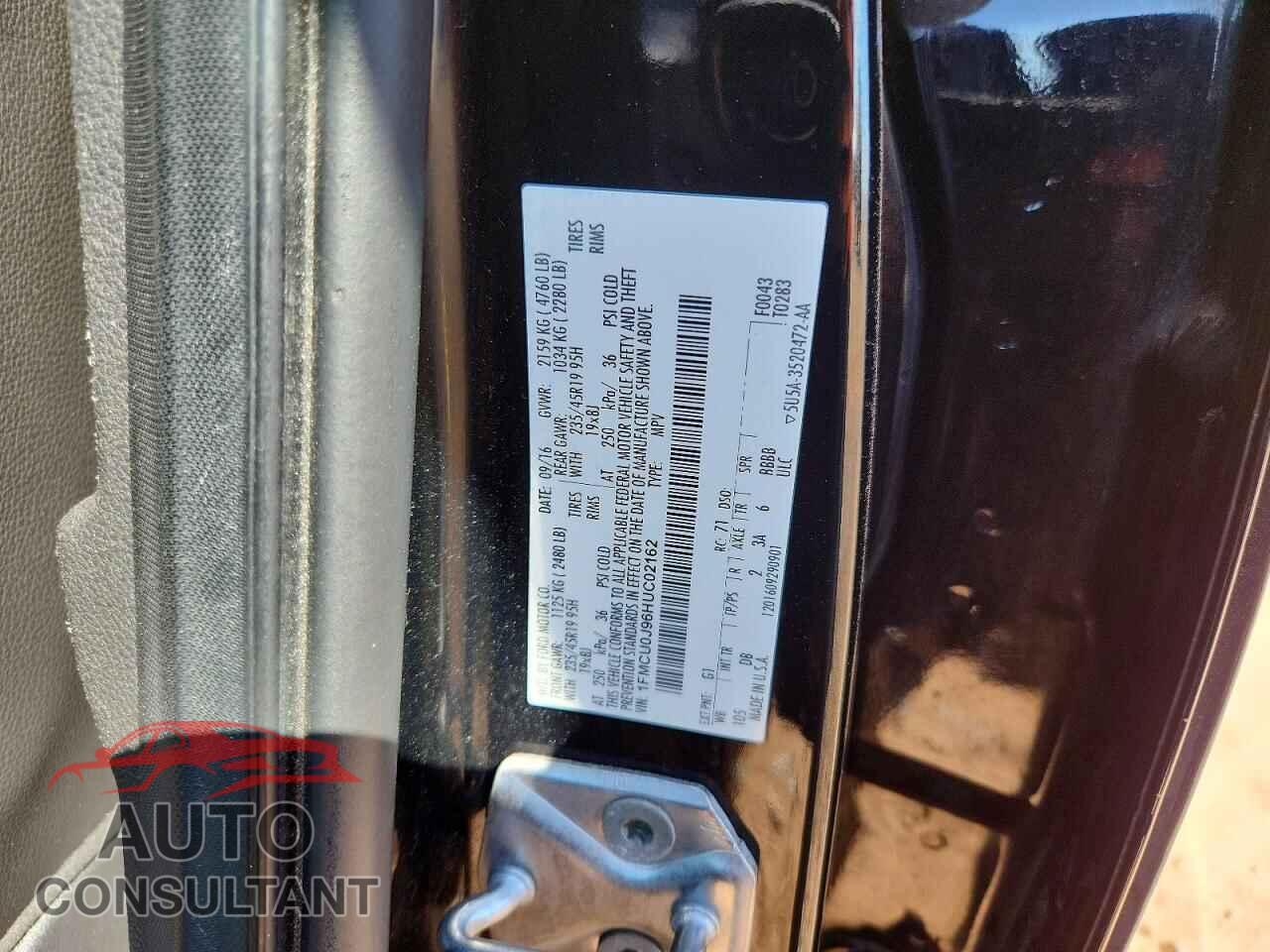 FORD ESCAPE 2017 - 1FMCU0J96HUC02162