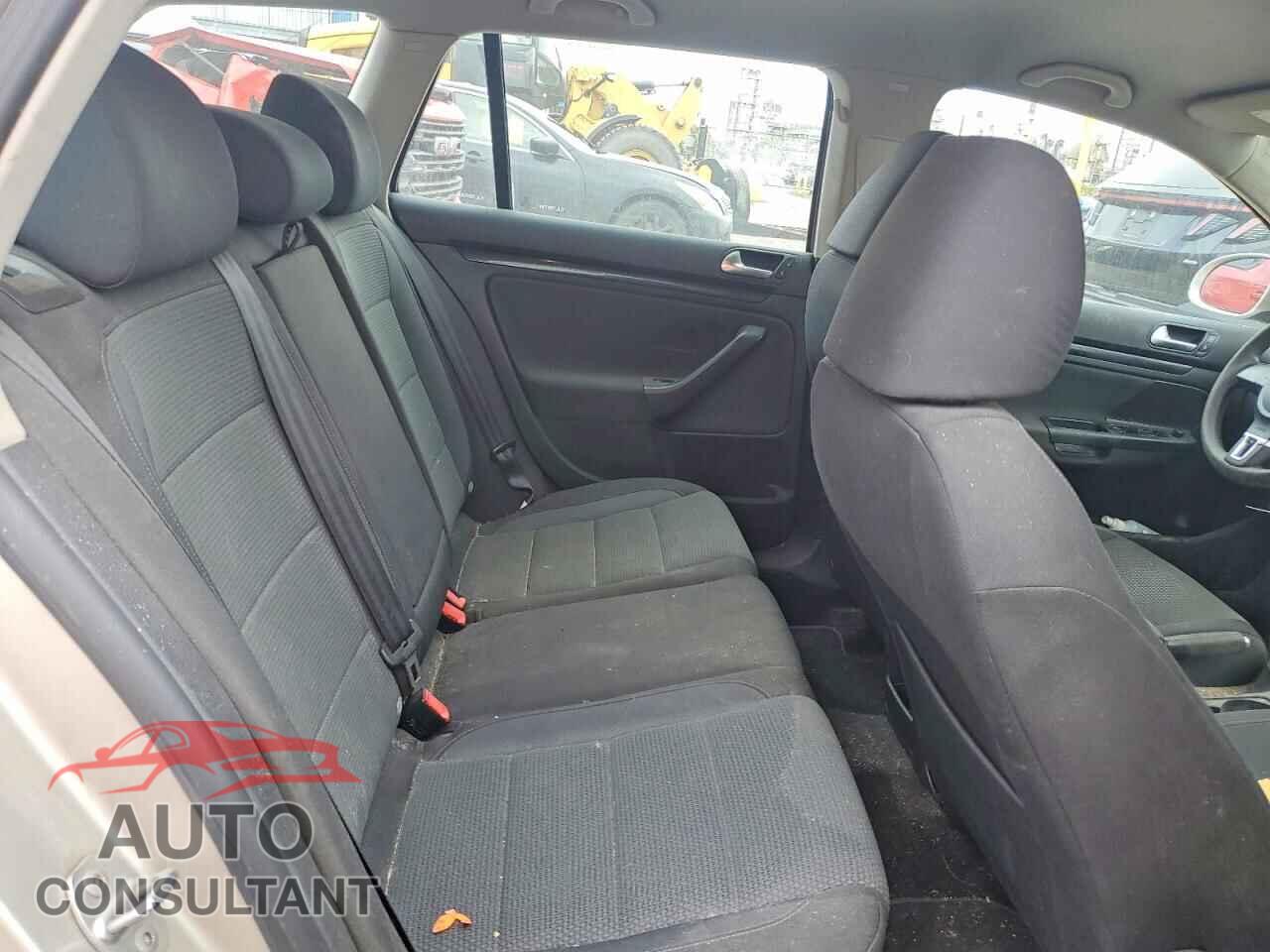 VOLKSWAGEN JETTA 2012 - 3VWPX7AJXCM680899