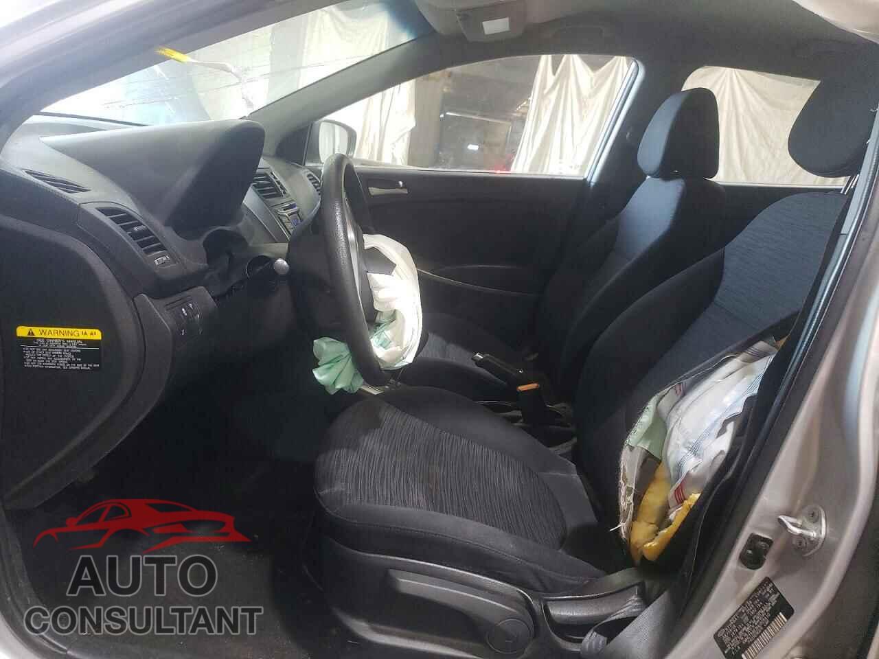 HYUNDAI ACCENT 2017 - KMHCT5AE3HU305410
