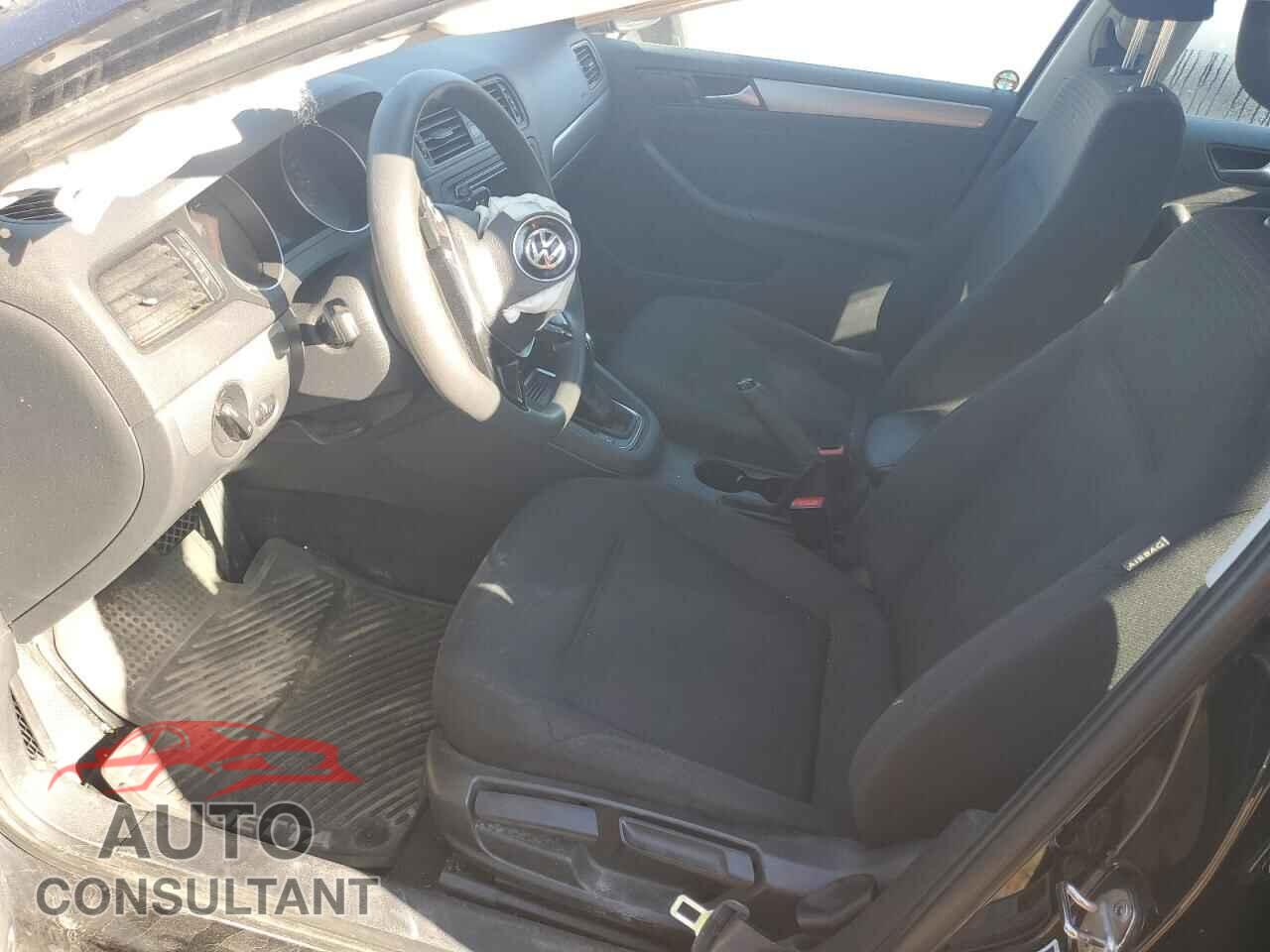 VOLKSWAGEN JETTA 2017 - 3VW2B7AJ9HM215465