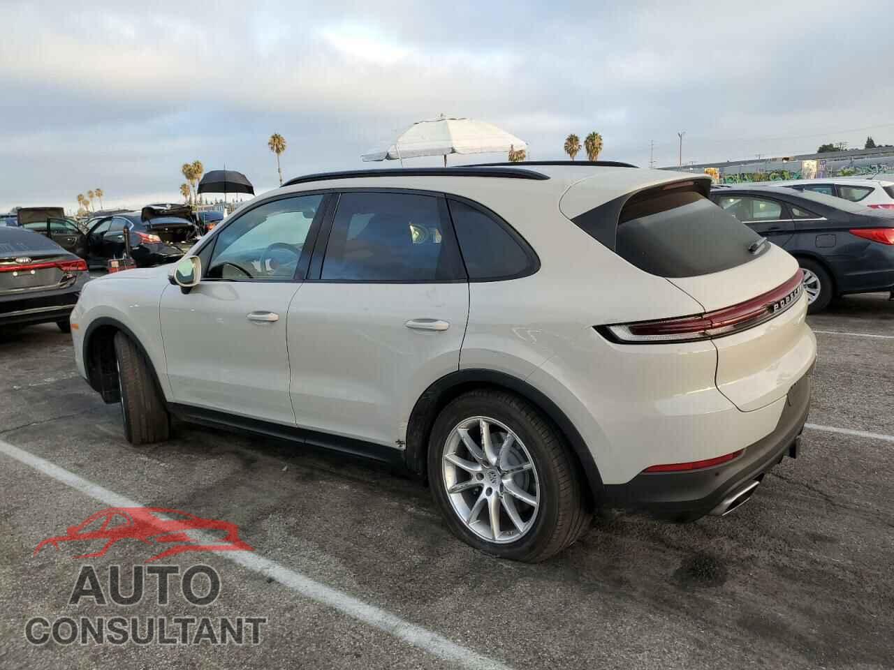 PORSCHE CAYENNE 2024 - WP1AA2AY4RDA10228