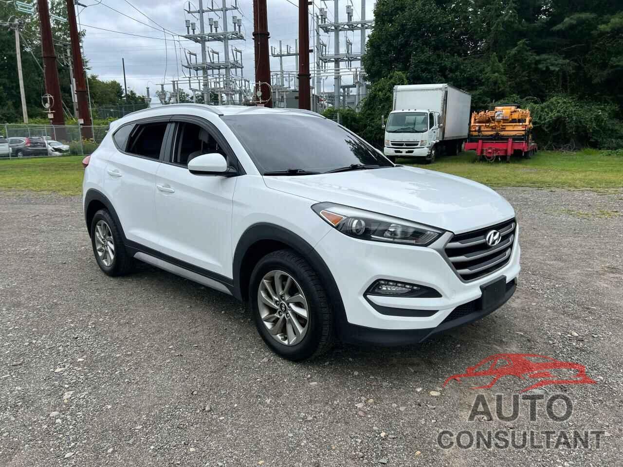 HYUNDAI TUCSON 2018 - KM8J33A40JU676727