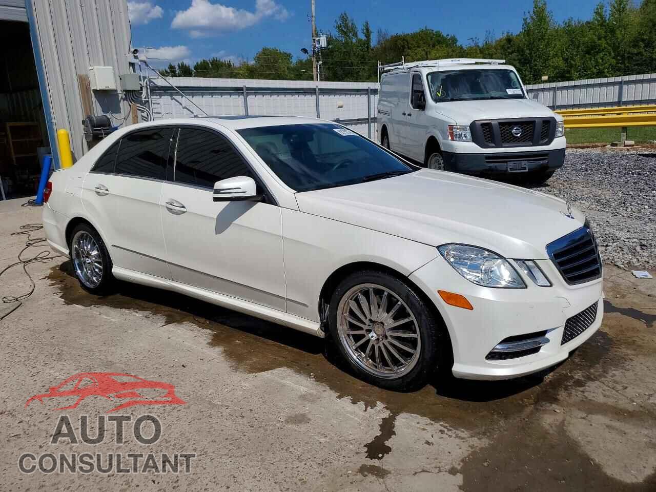 MERCEDES-BENZ E-CLASS 2013 - WDDHF5KB1DA722421