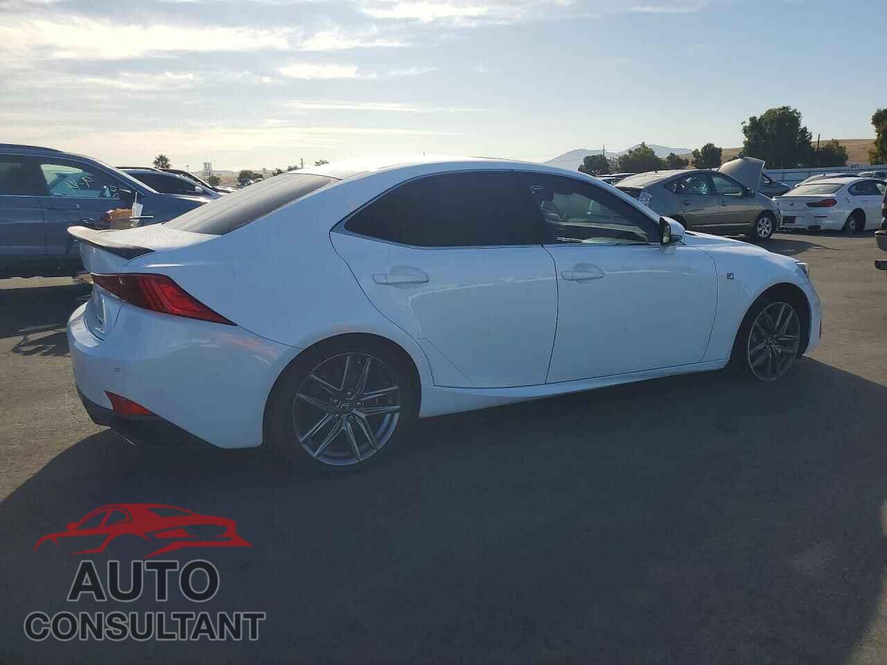 LEXUS IS 2018 - JTHBA1D26J5069592
