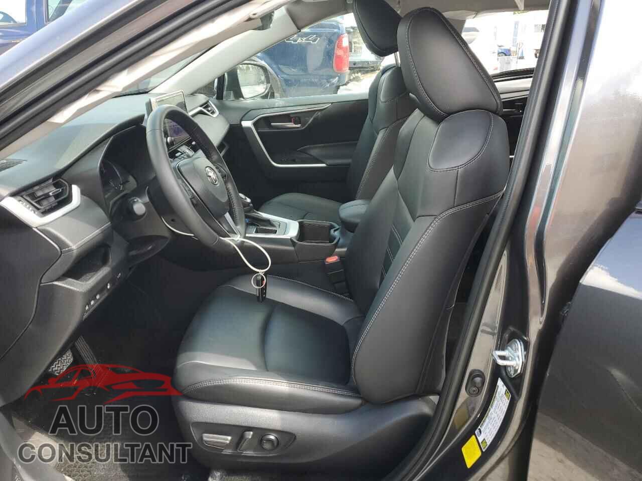 TOYOTA RAV4 2024 - 2T3C1RFVXRC292087