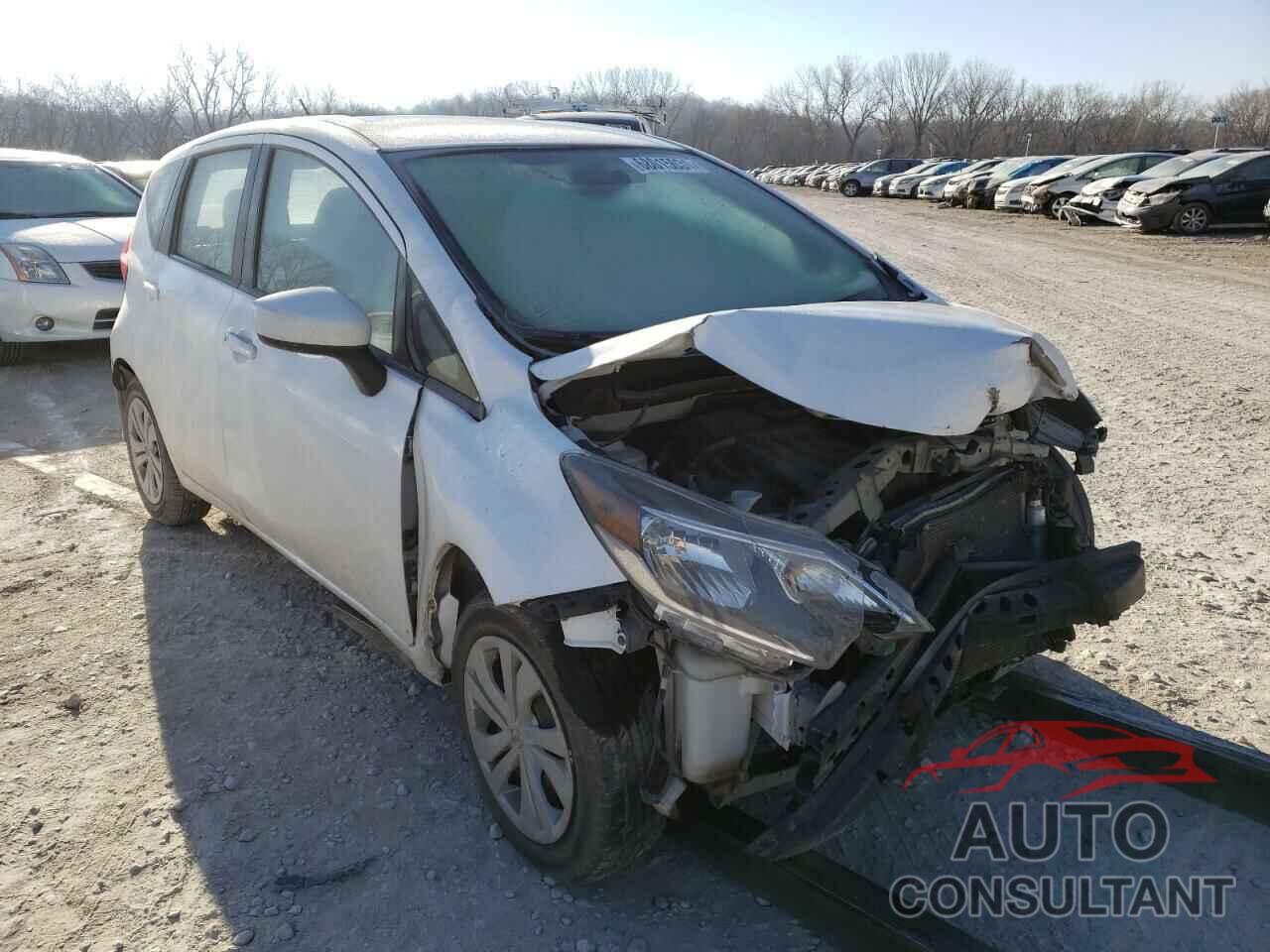 NISSAN VERSA 2018 - 3N1CE2CP4JL351942