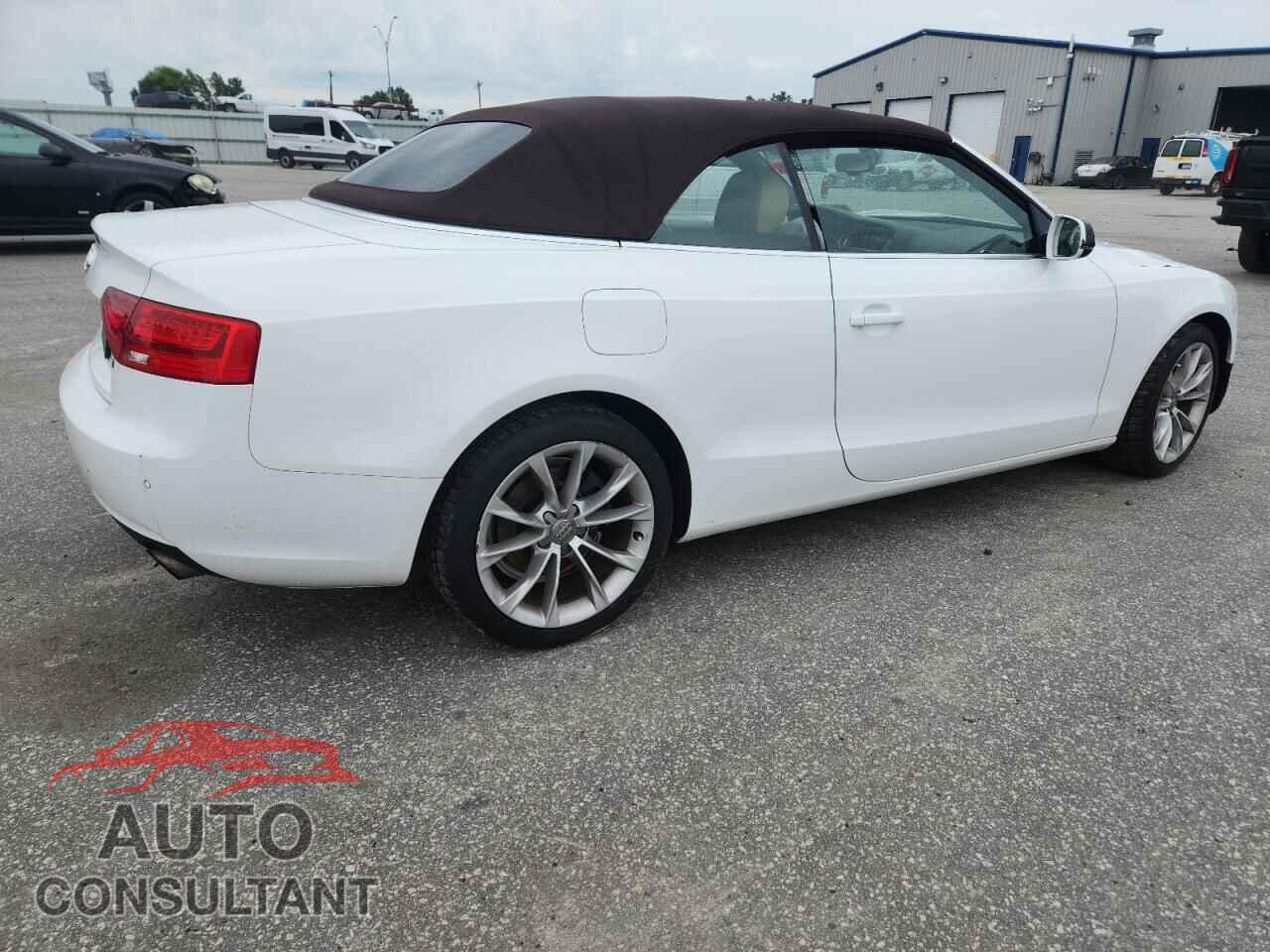 AUDI A5 2013 - WAUJFAFH3DN016320