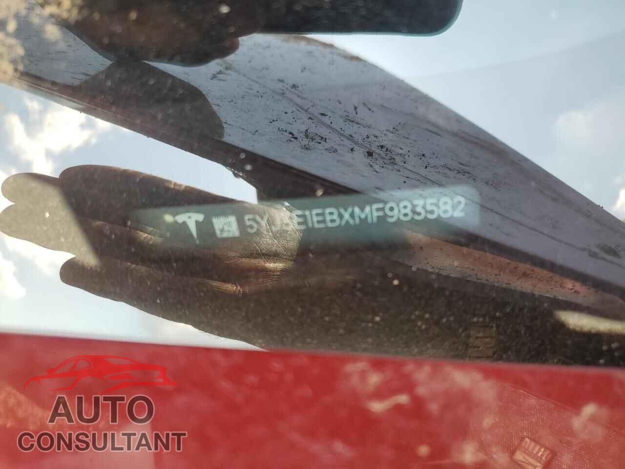 TESLA MODEL 3 2021 - 5YJ3E1EBXMF983582