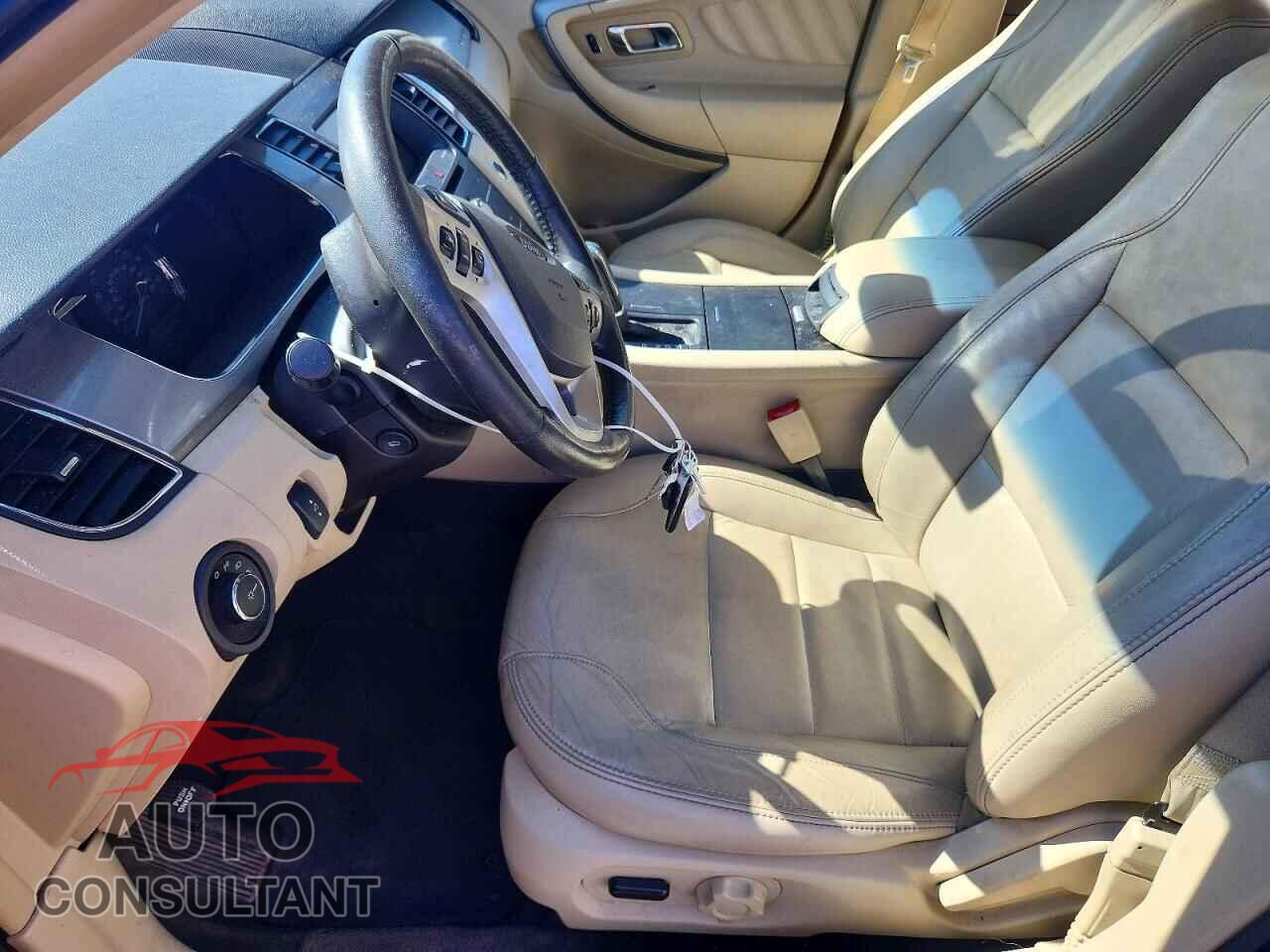 FORD TAURUS 2015 - 1FAHP2E83FG143720