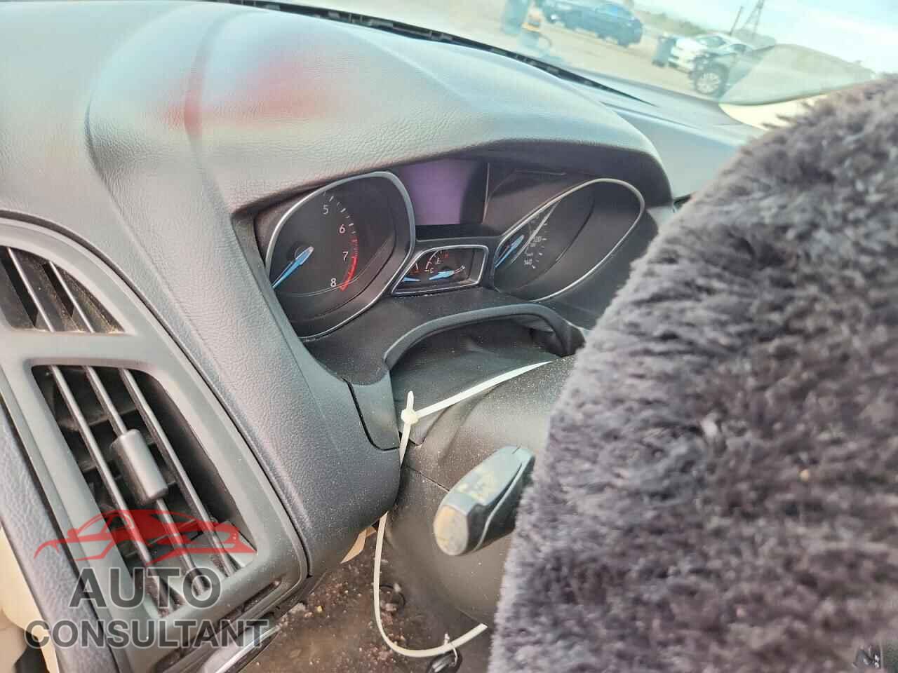 FORD FOCUS 2015 - 1FADP3F20FL361958