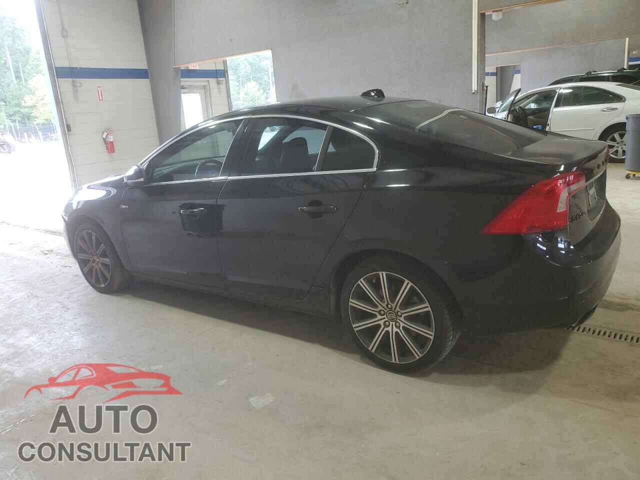 VOLVO S60 2015 - YV149MFK2F2351331