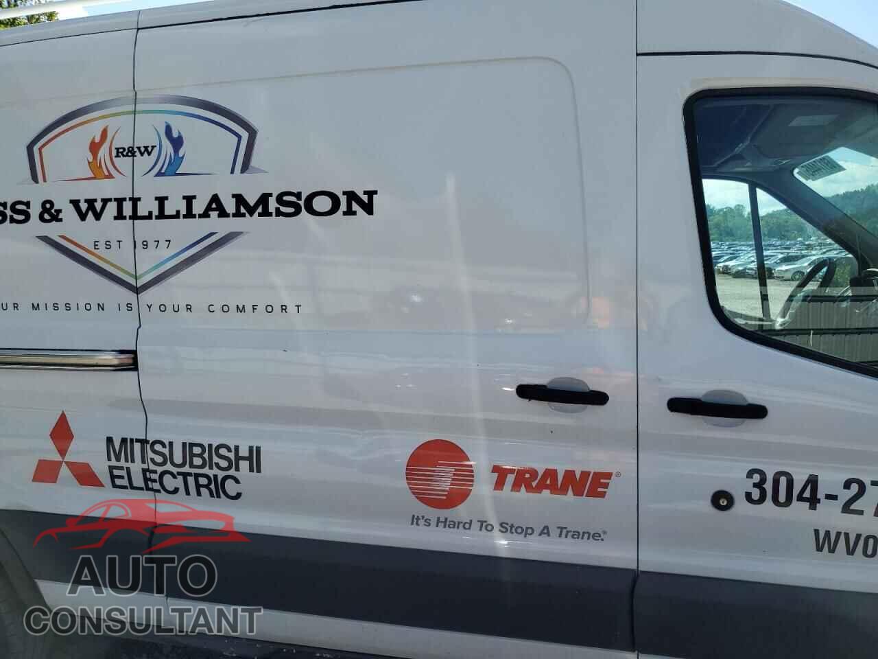 FORD TRANSIT 2017 - 1FTYR2CM2HKA77181