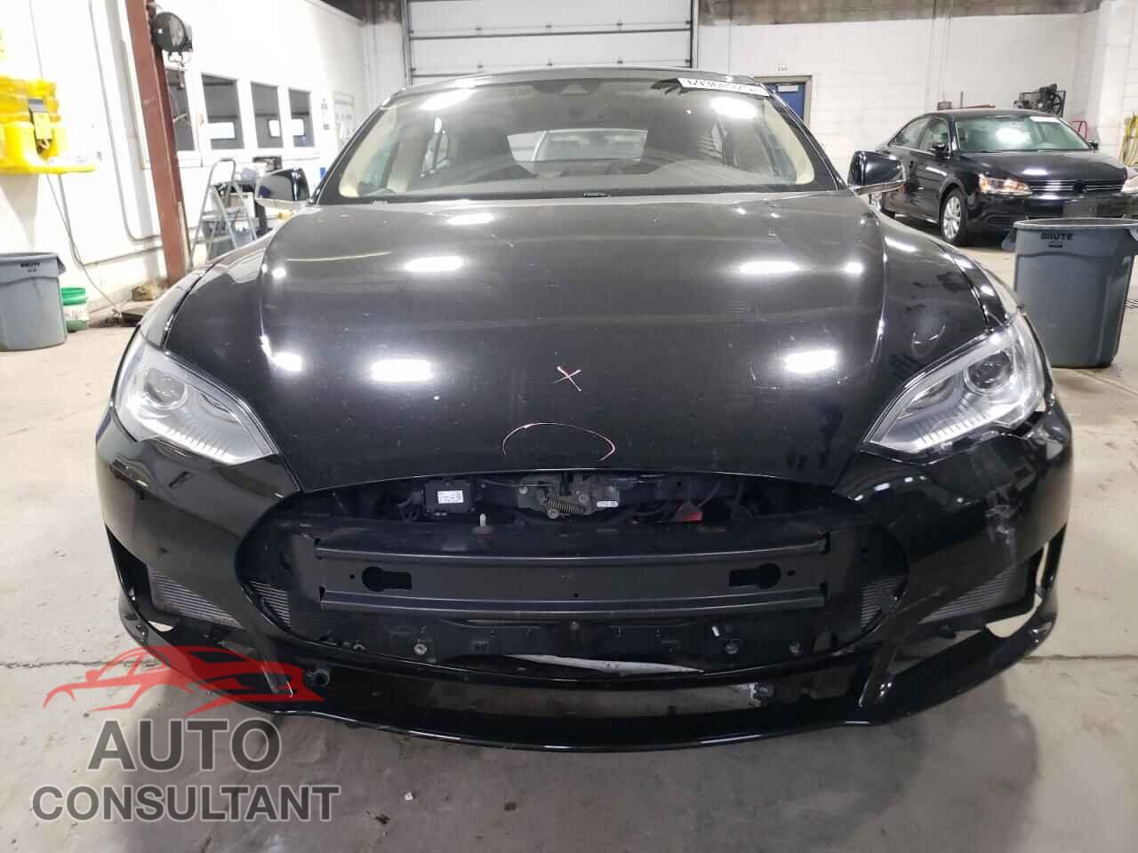 TESLA MODEL S 2015 - 5YJSA1H2XFFP74879