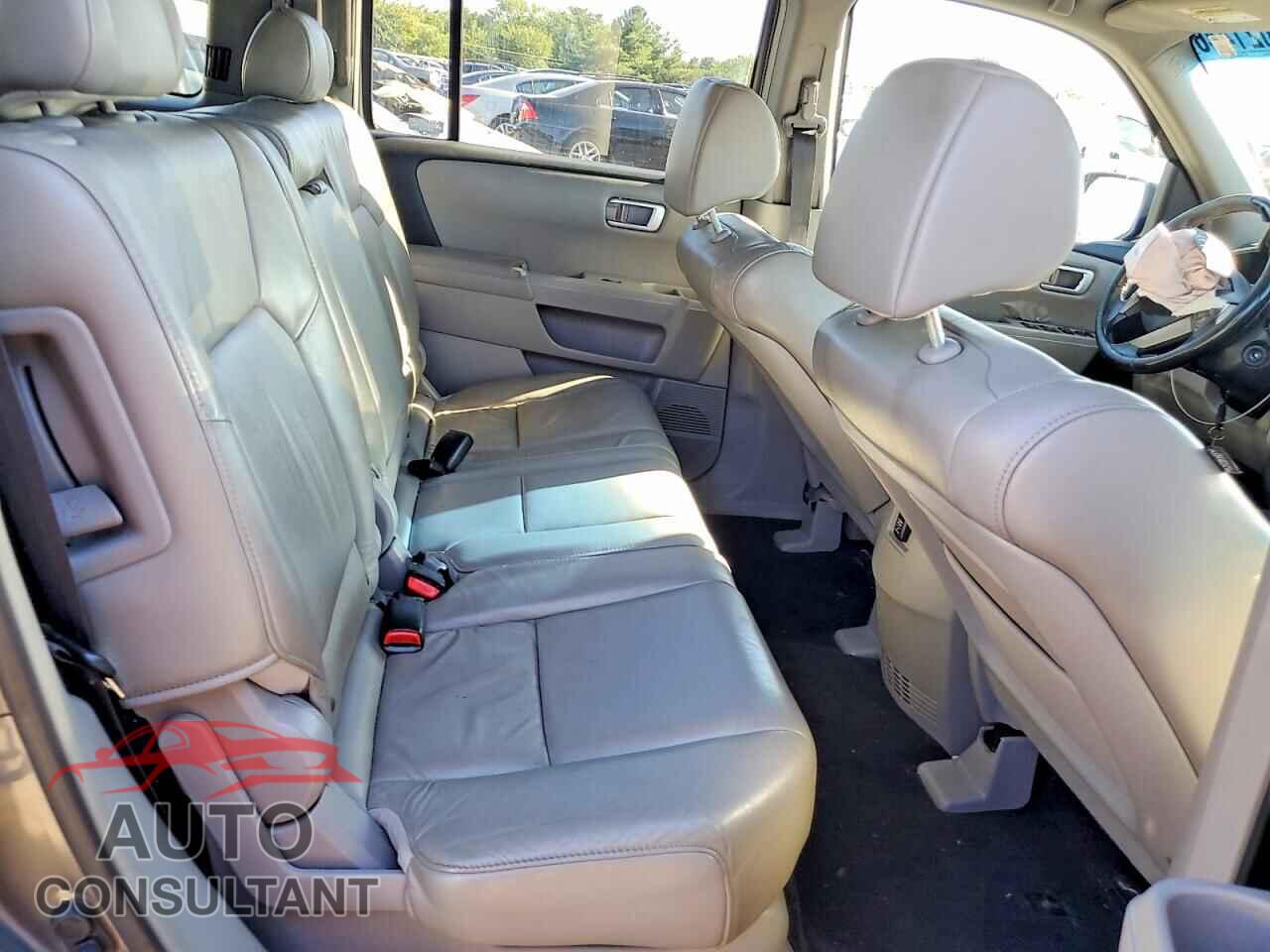 HONDA PILOT 2009 - 5FNYF48569B033530