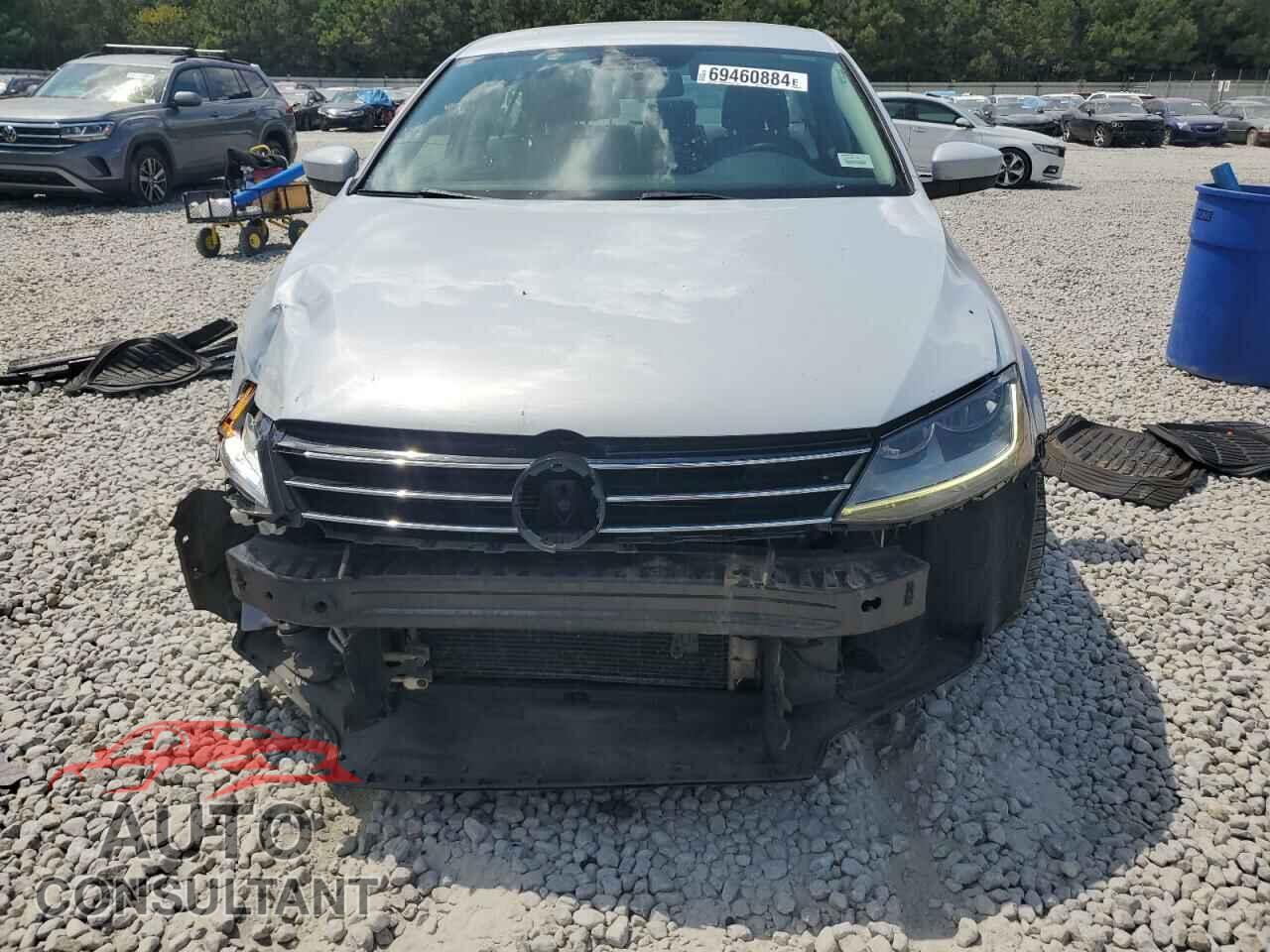 VOLKSWAGEN JETTA 2017 - 3VW2B7AJ4HM292003