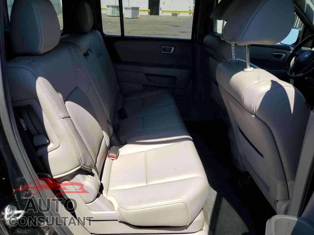 HONDA PILOT 2013 - 5FNYF4H5XDB069715