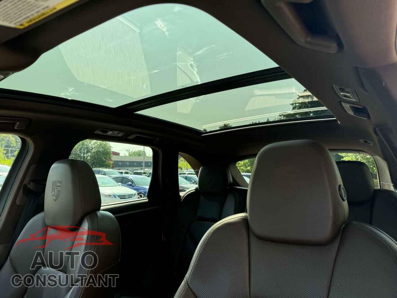 PORSCHE CAYENNE 2018 - WP1AA2A24JKA06398