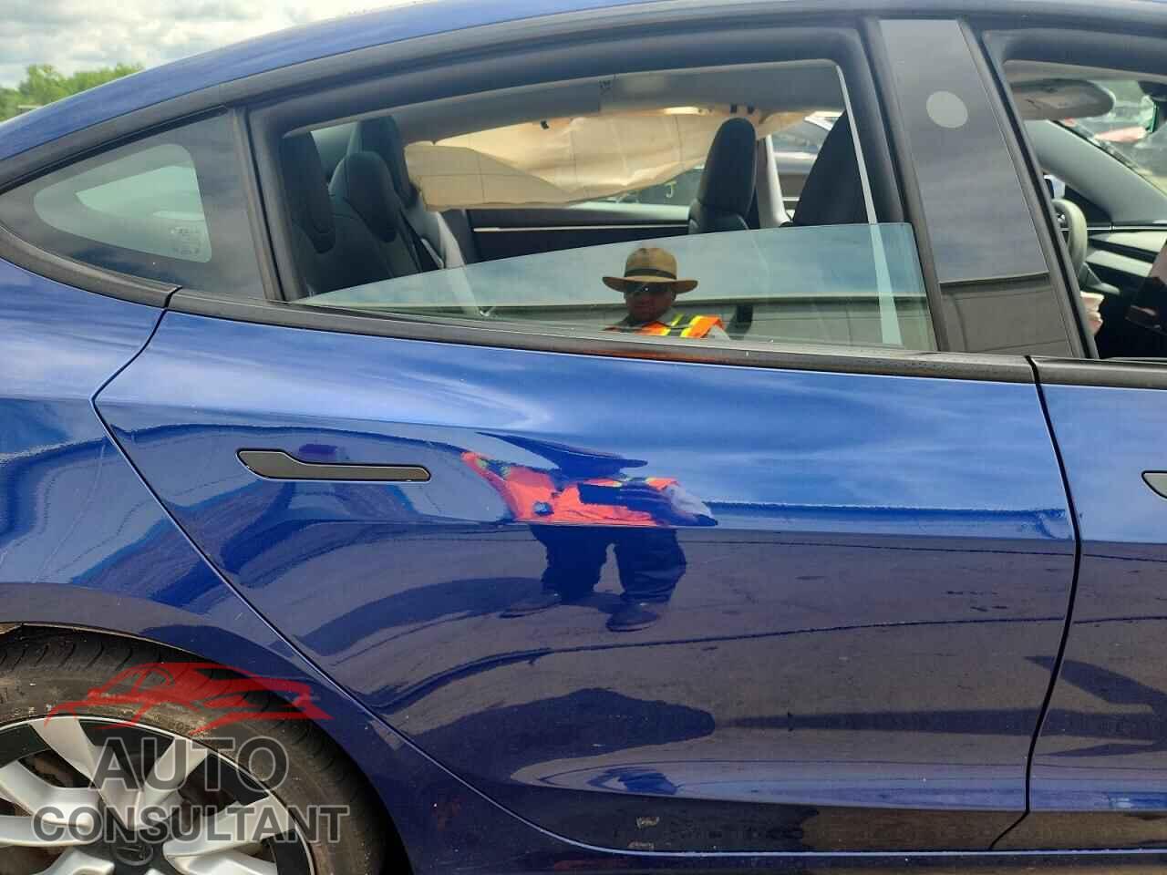 TESLA MODEL 3 2024 - 5YJ3E1EB7RF794900