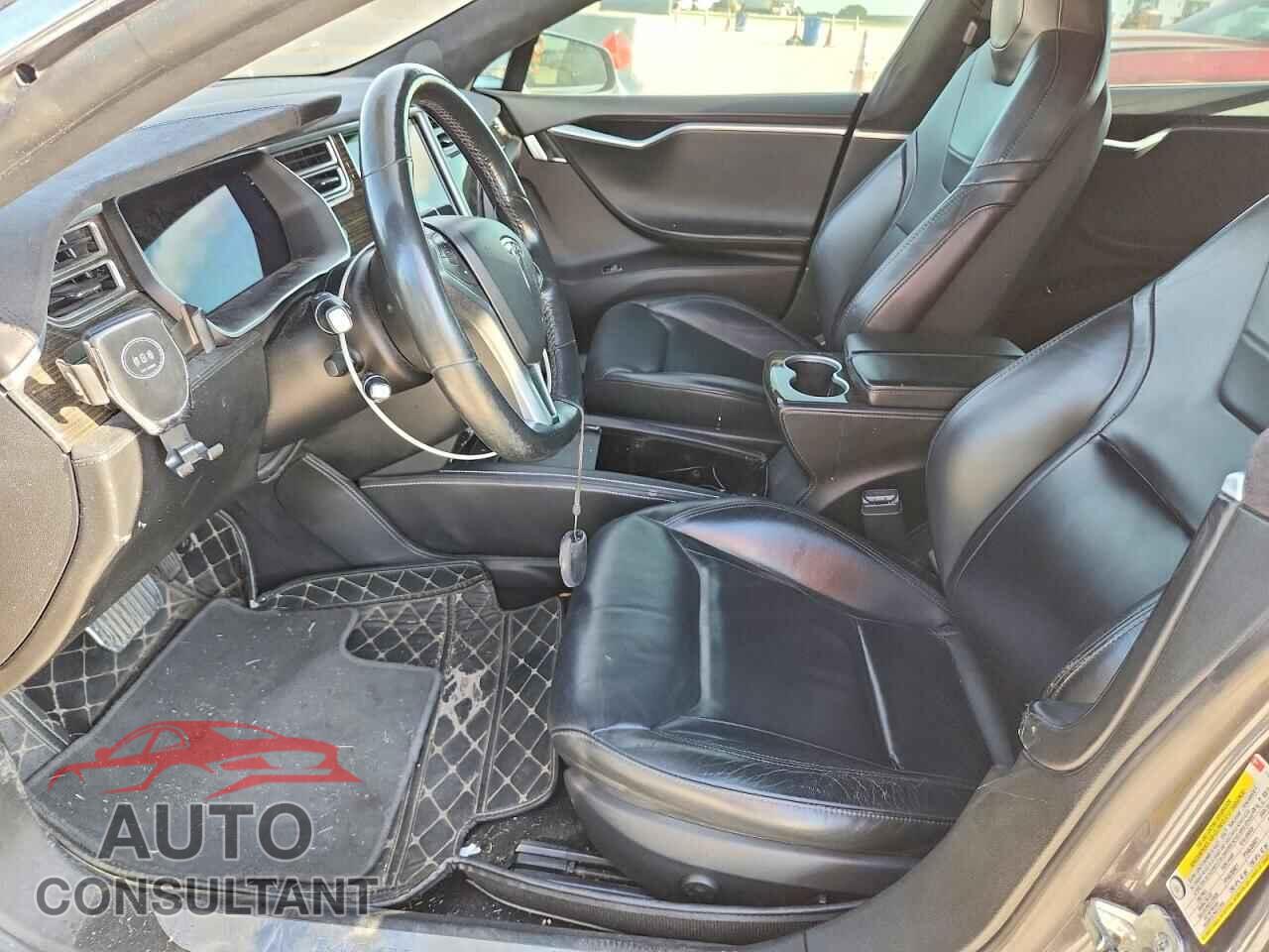 TESLA MODEL S 2015 - 5YJSA1E27FF112486