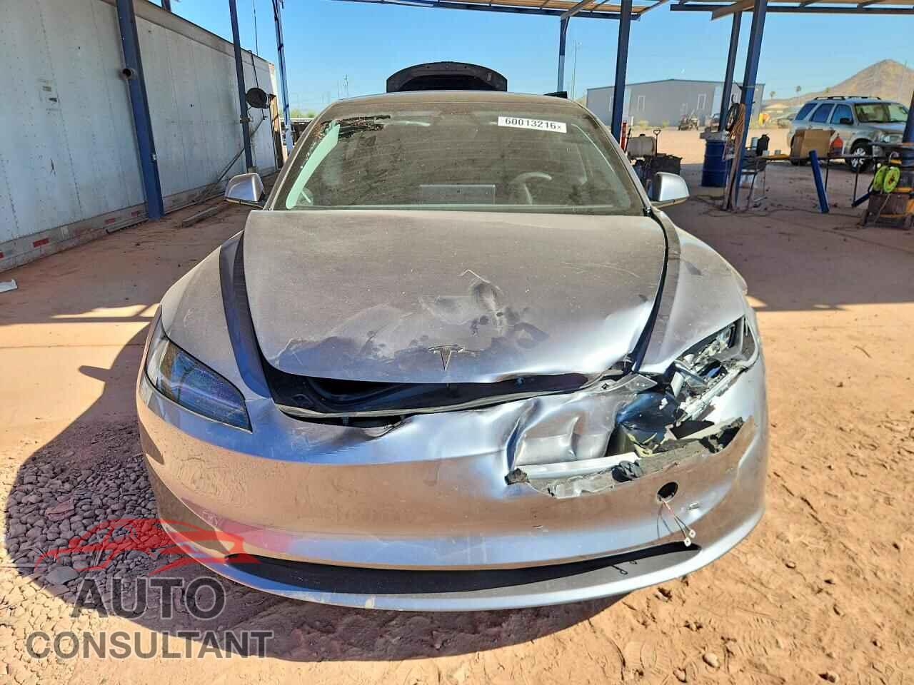 TESLA MODEL 3 2025 - 5YJ3E1EA2SF081058
