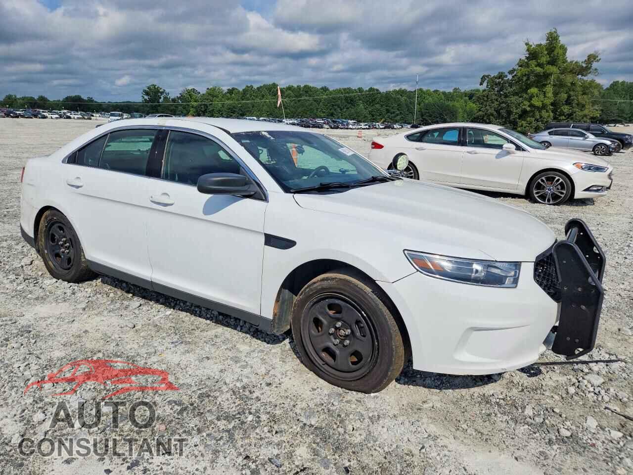 FORD TAURUS 2019 - 1FAHP2MK8KG113572