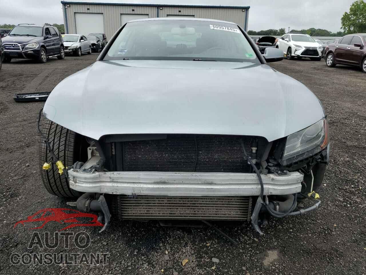 AUDI A5 2011 - WAULFAFR4BA024643