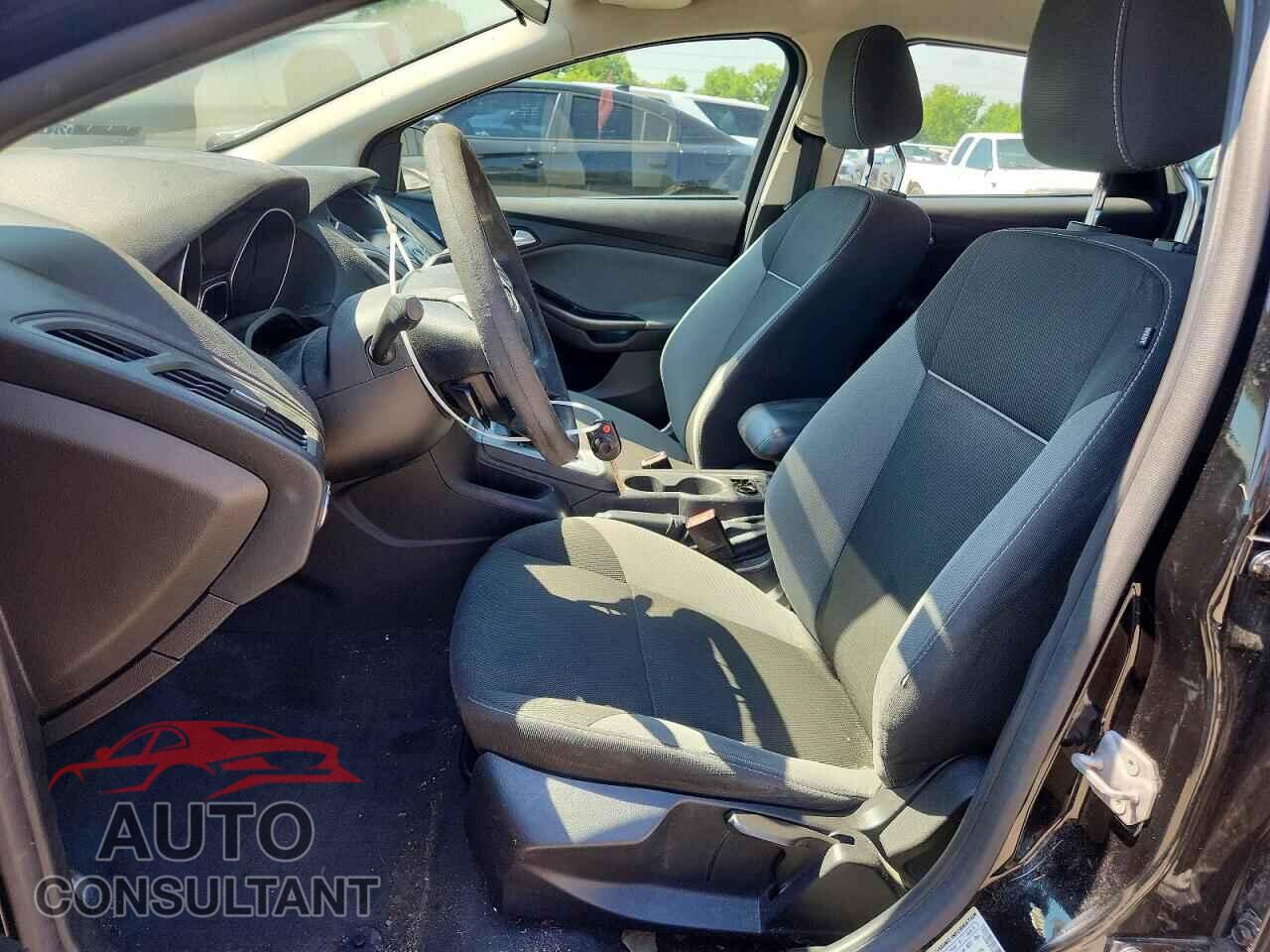 FORD FOCUS 2012 - 1FAHP3F22CL211086