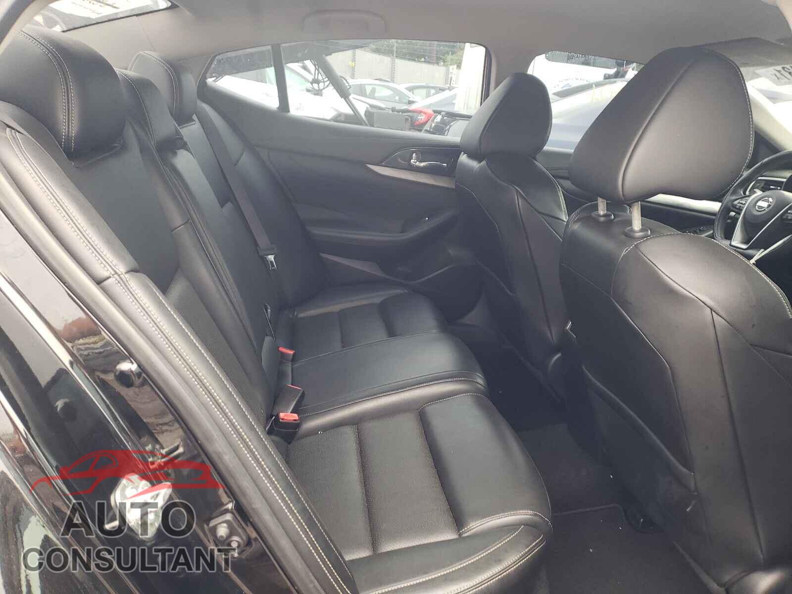 NISSAN MAXIMA 2018 - 1N4AA6AP7JC384395