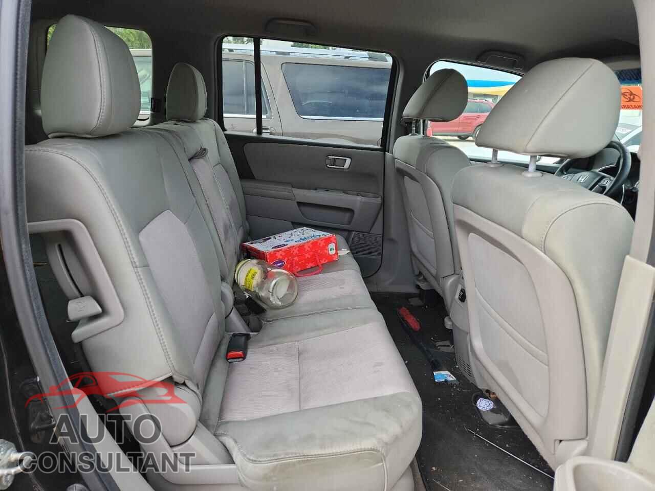 HONDA PILOT 2012 - 5FNYF4H48CB062767