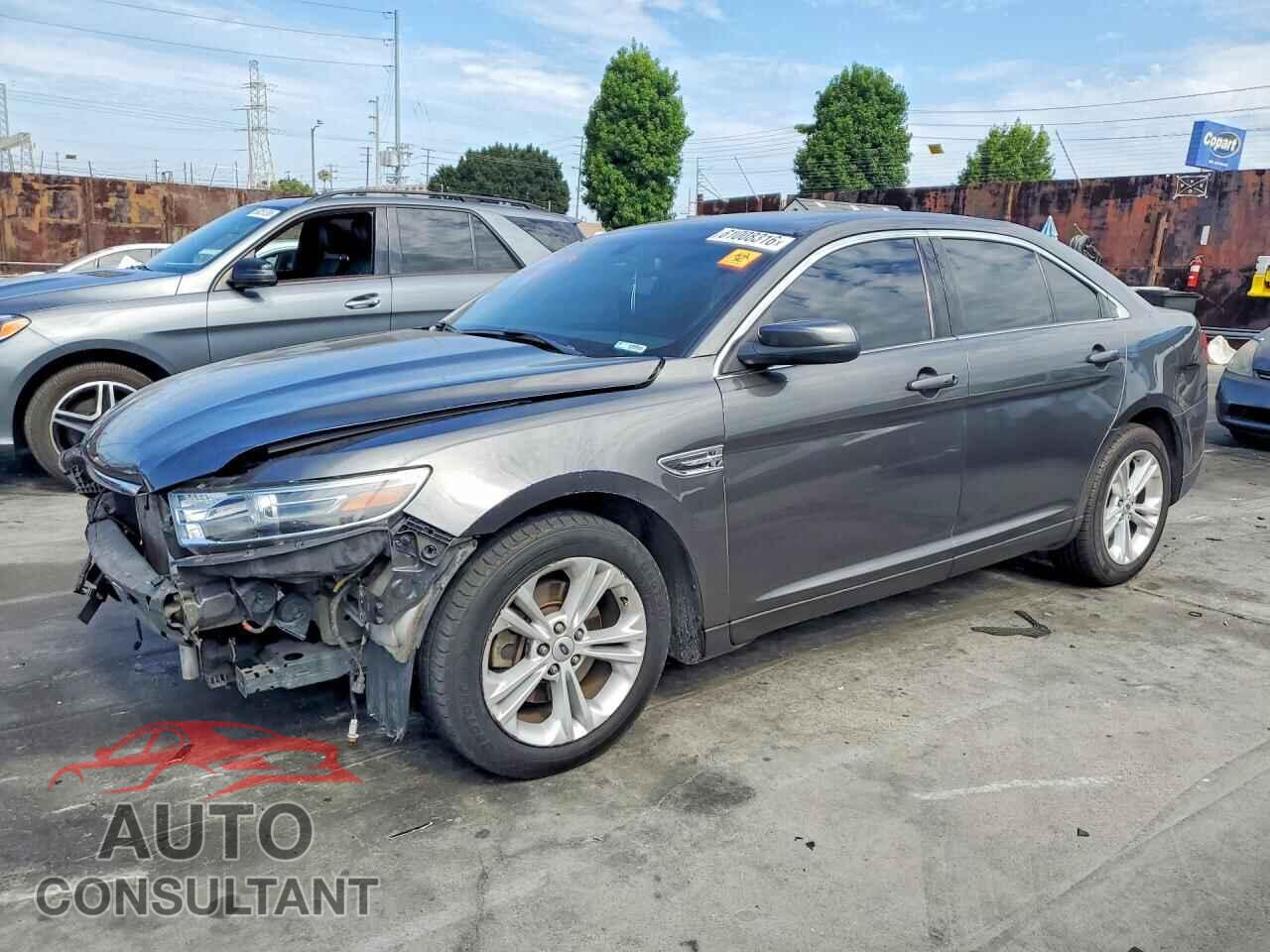FORD TAURUS 2017 - 1FAHP2E86HG132570