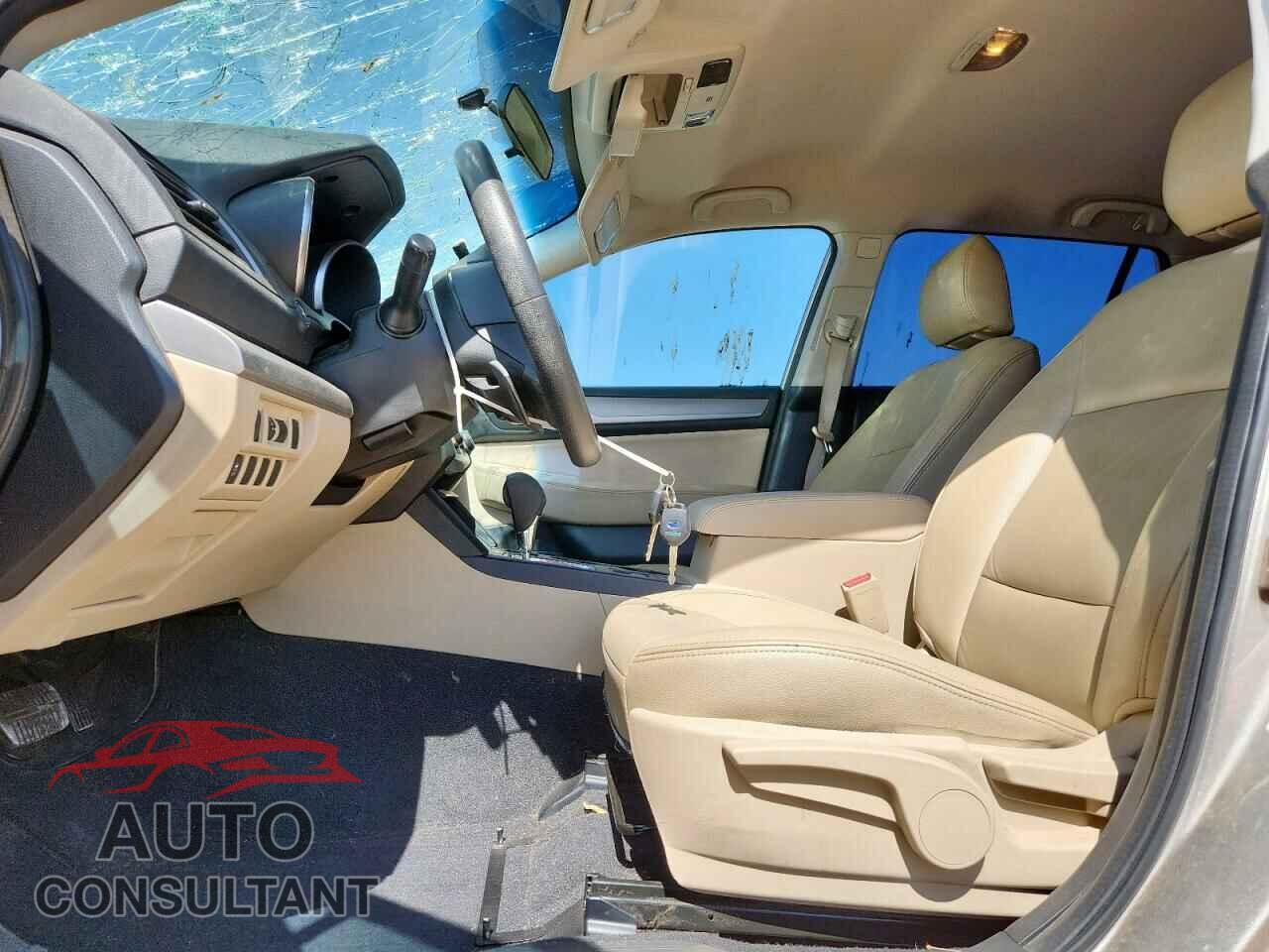SUBARU OUTBACK 2017 - 4S4BSAAC2H3323814