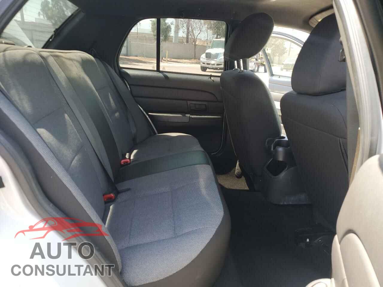 FORD CROWN VIC 2011 - 2FABP7BV4BX167977