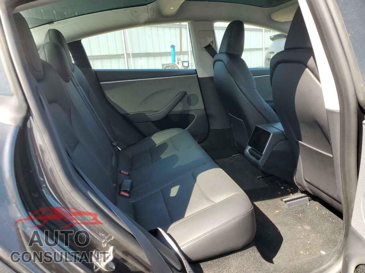 TESLA MODEL 3 2024 - 5YJ3E1EAXRF734603