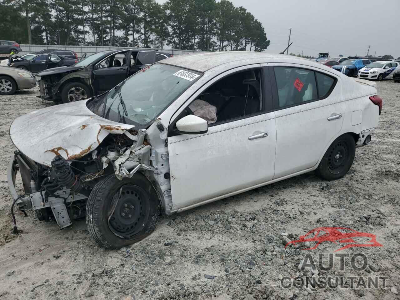 NISSAN VERSA 2017 - 3N1CN7AP3HL852346