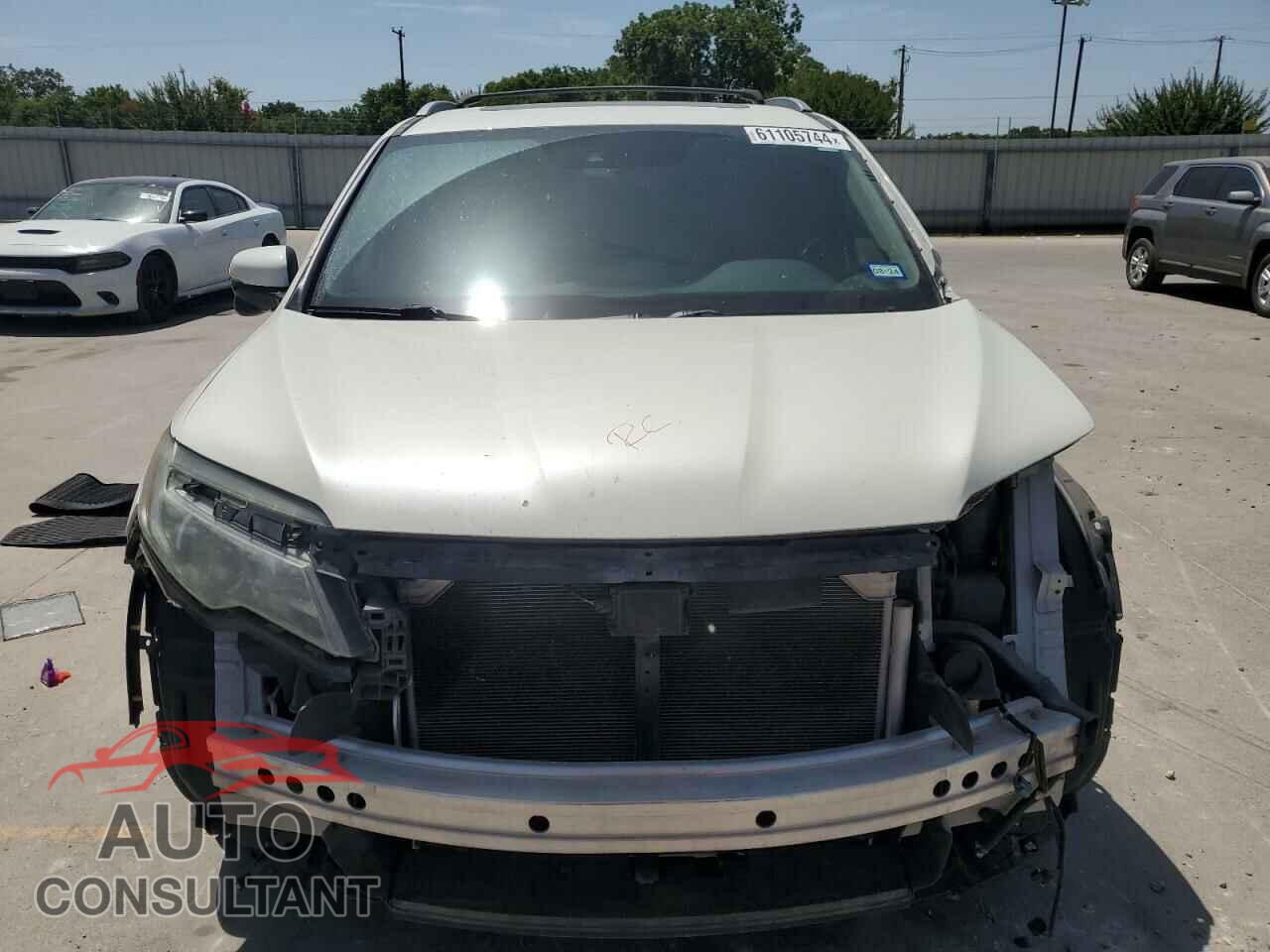 HONDA PILOT 2017 - 5FNYF5H95HB025121