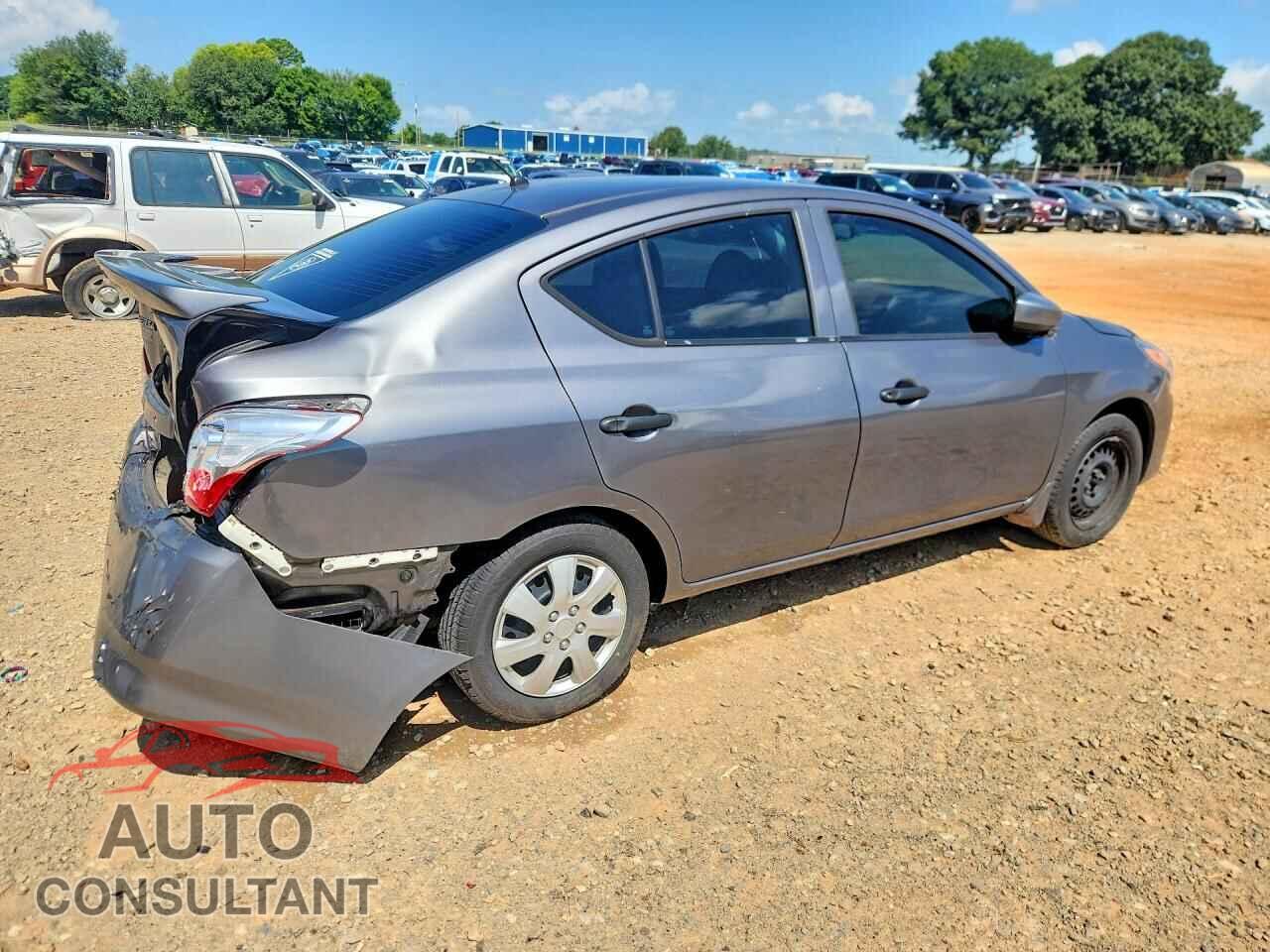 NISSAN VERSA 2017 - 3N1CN7AP1HL851874