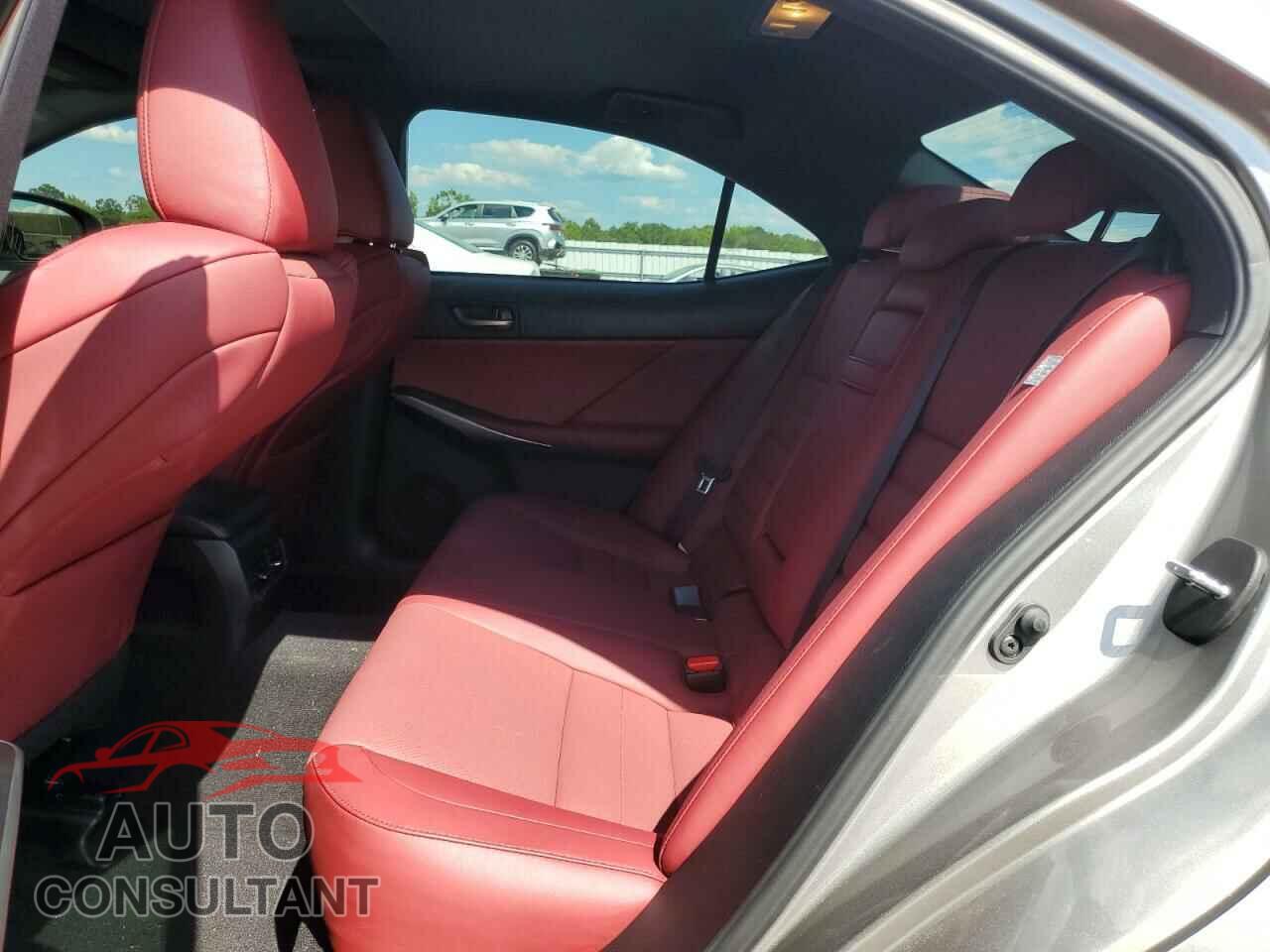 LEXUS IS 2019 - JTHC81D26K5039901