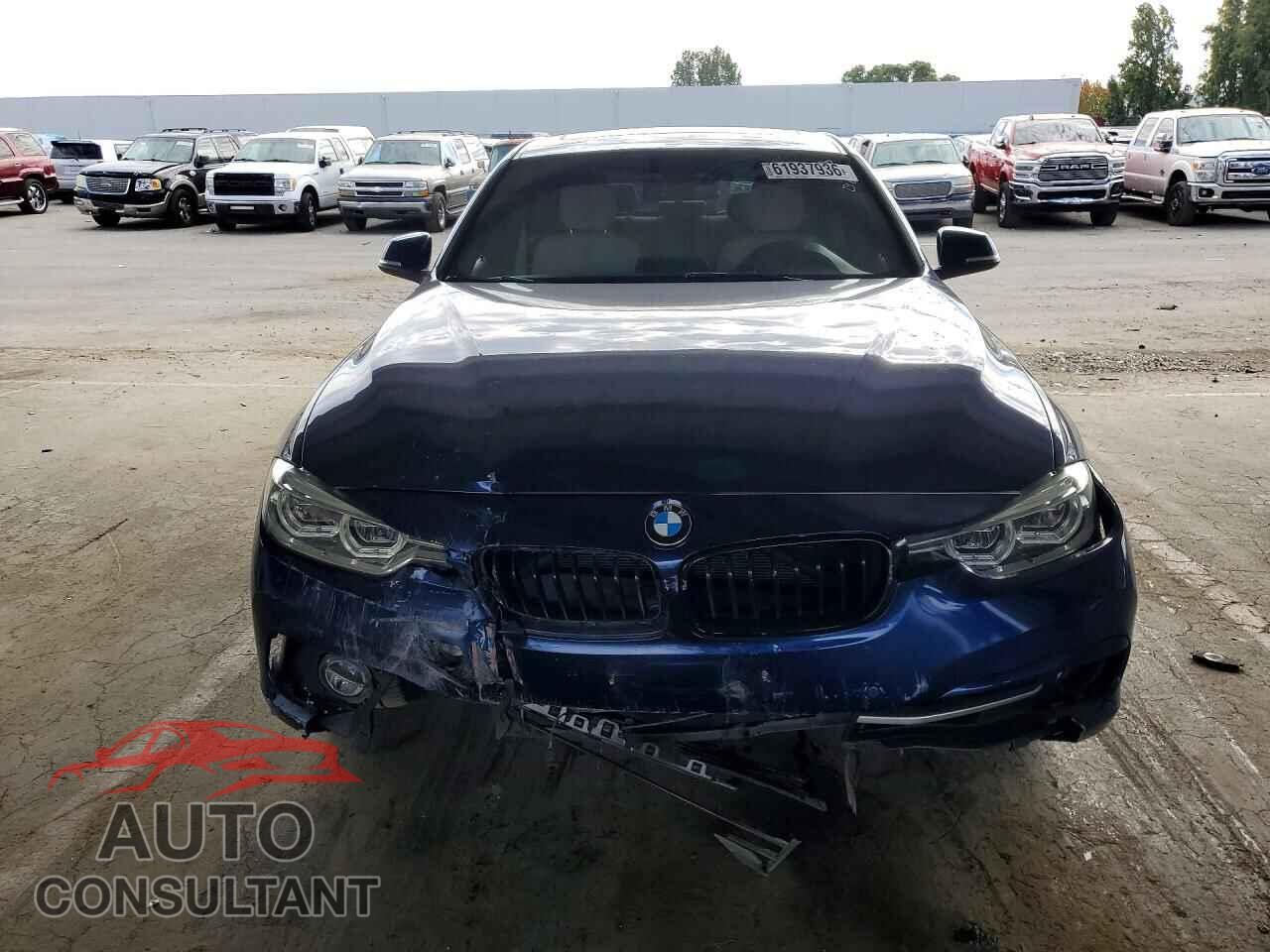 BMW 3 SERIES 2017 - WBA8B9C52HK884576