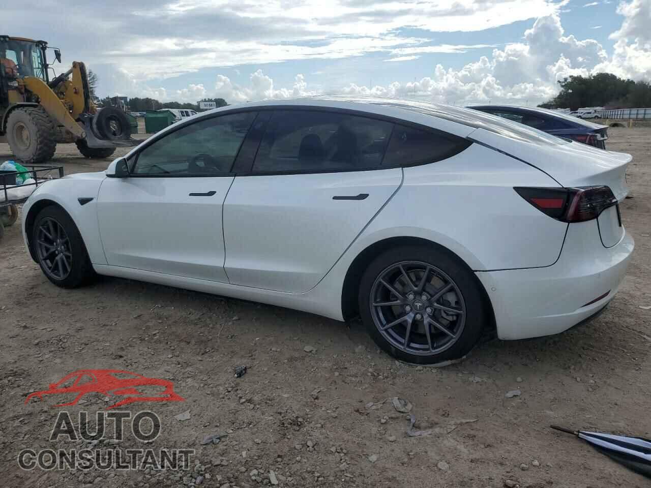 TESLA MODEL 3 2021 - 5YJ3E1EA2MF852122
