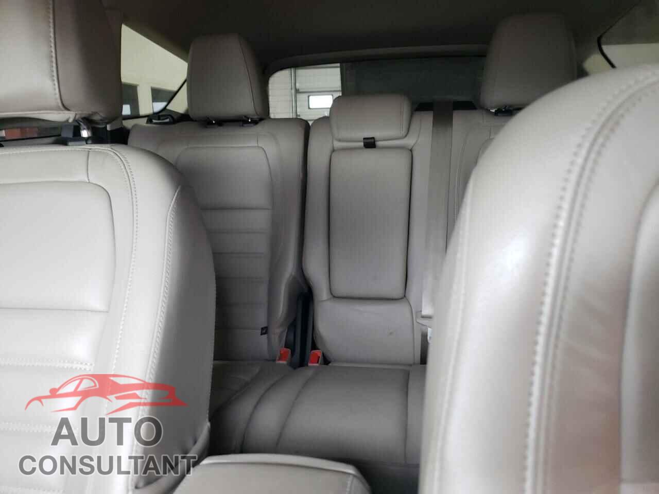 FORD ESCAPE 2017 - 1FMCU9J92HUB62618