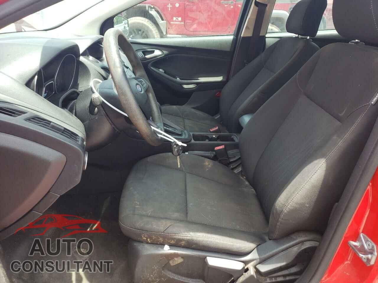 FORD FOCUS 2017 - 1FADP3F27HL281771