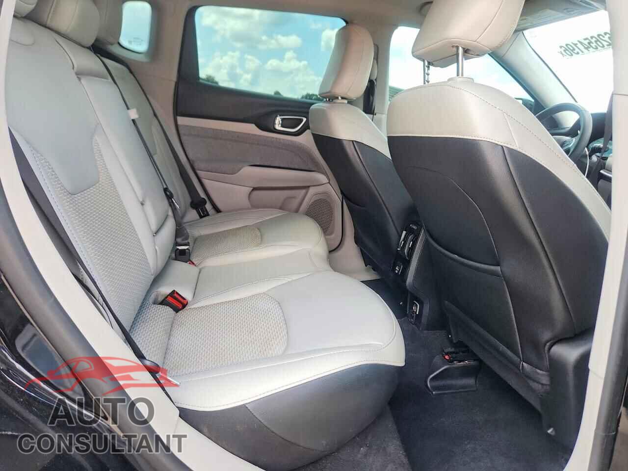 JEEP COMPASS 2022 - 3C4NJDBB4NT121908