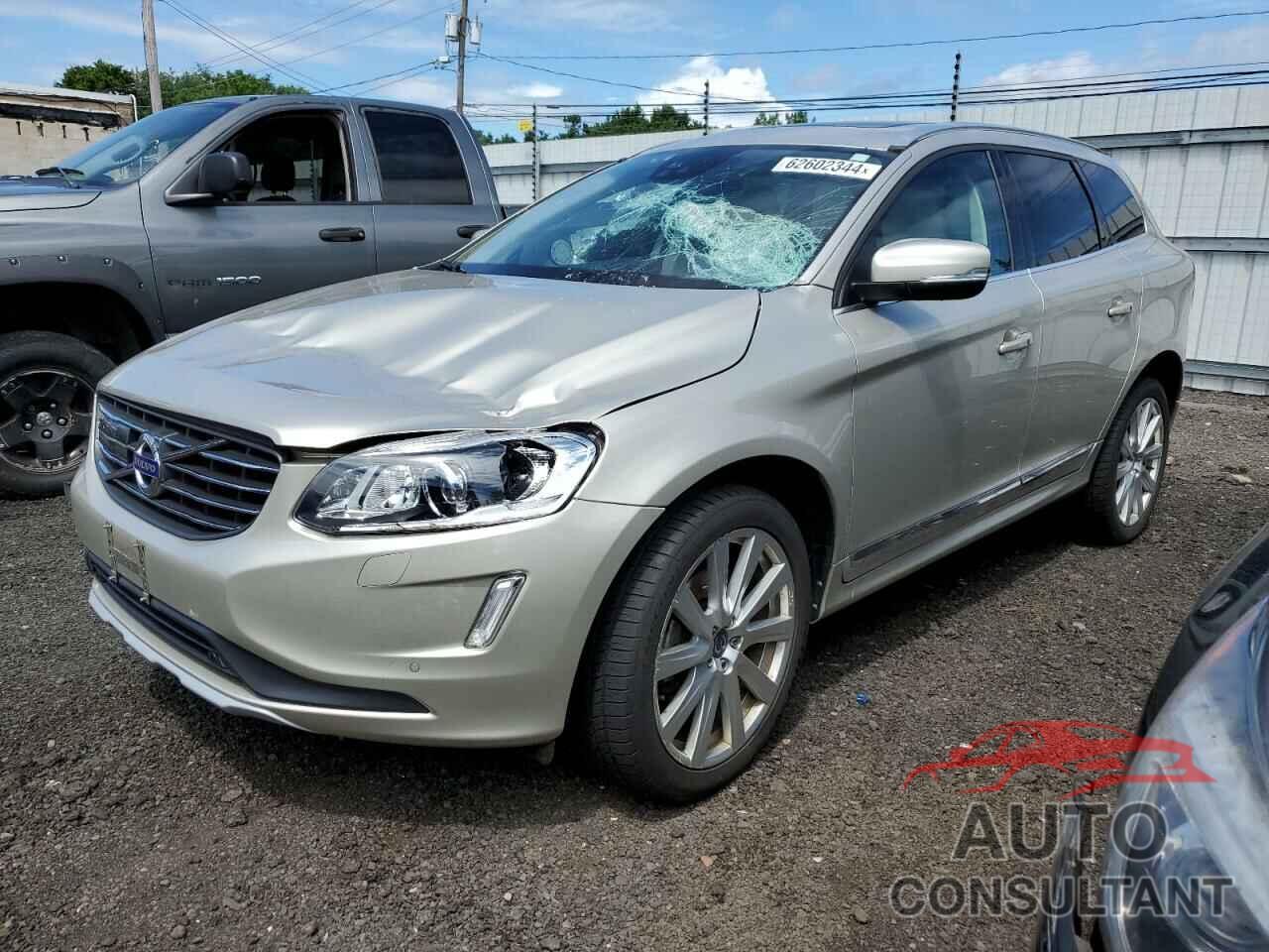 VOLVO XC60 2017 - YV440MRUXH2091080