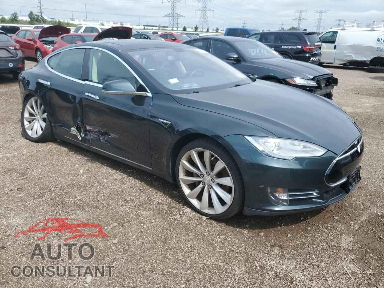 TESLA MODEL S 2013 - 5YJSA1DP0DFP26001