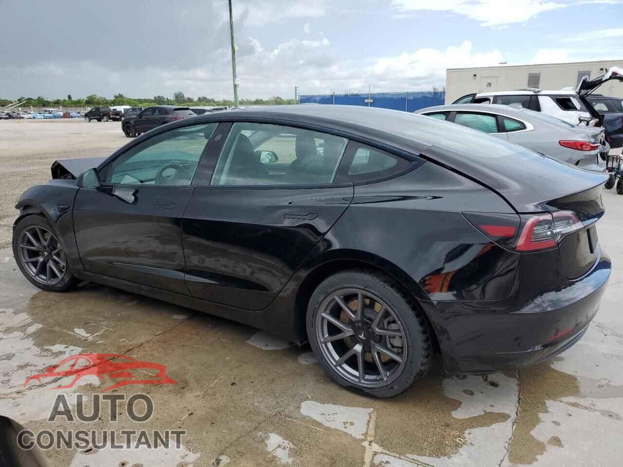 TESLA MODEL 3 2022 - 5YJ3E1EAXNF288429