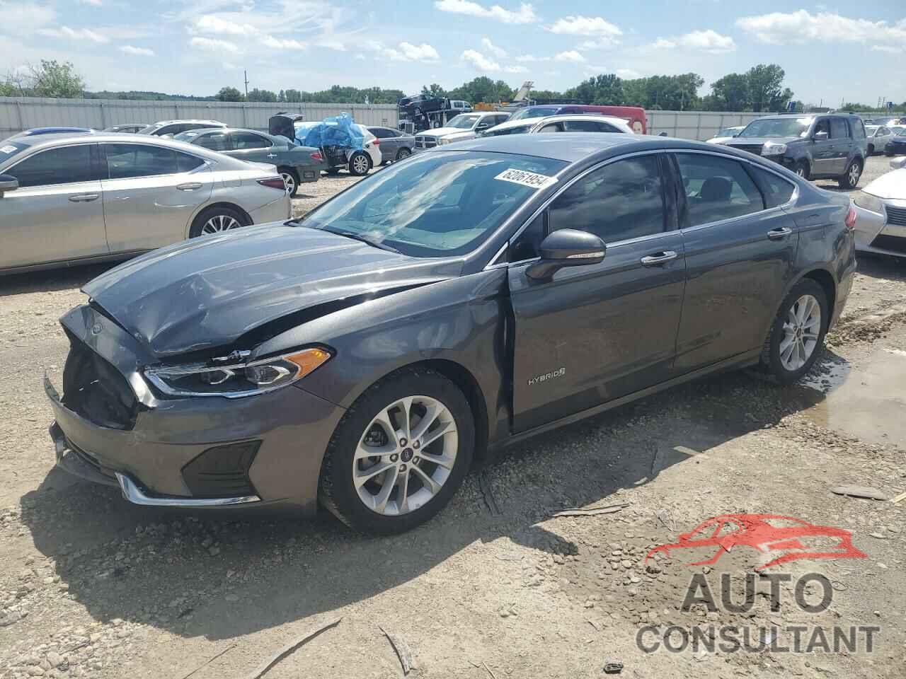 FORD FUSION 2019 - 3FA6P0MUXKR136860